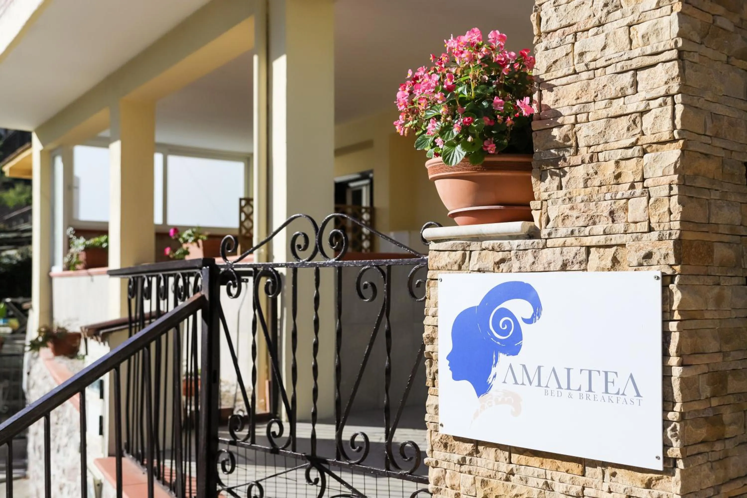 Property building in Amaltea