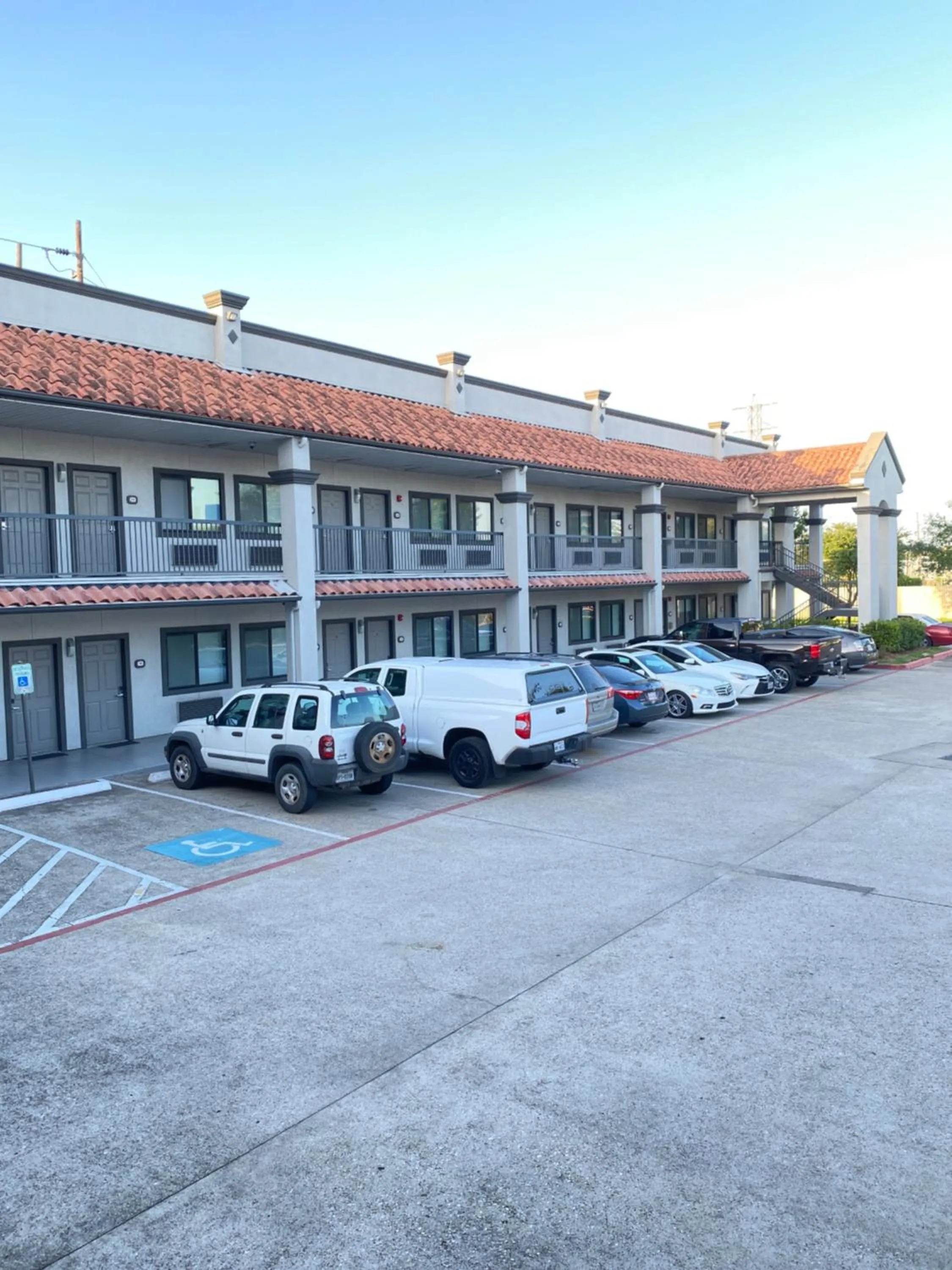 Island Suites Hobby Airport