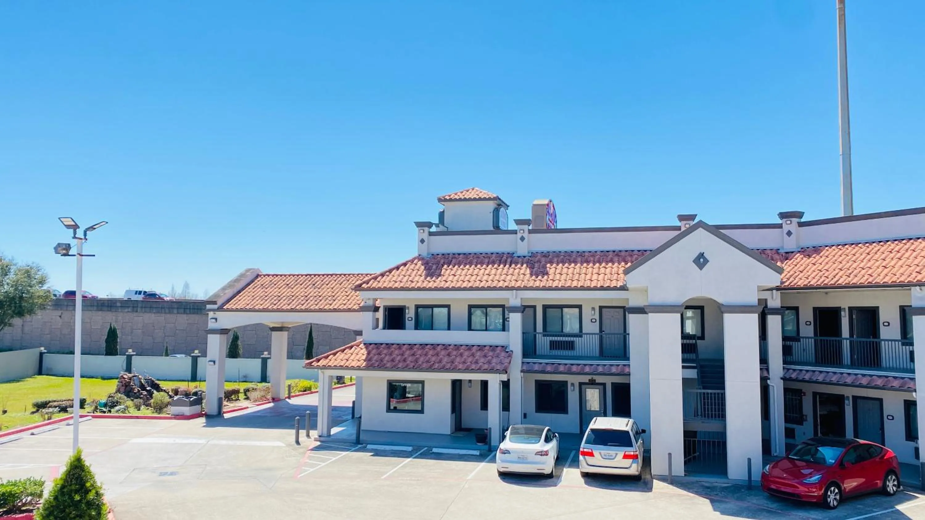 Island Suites Hobby Airport