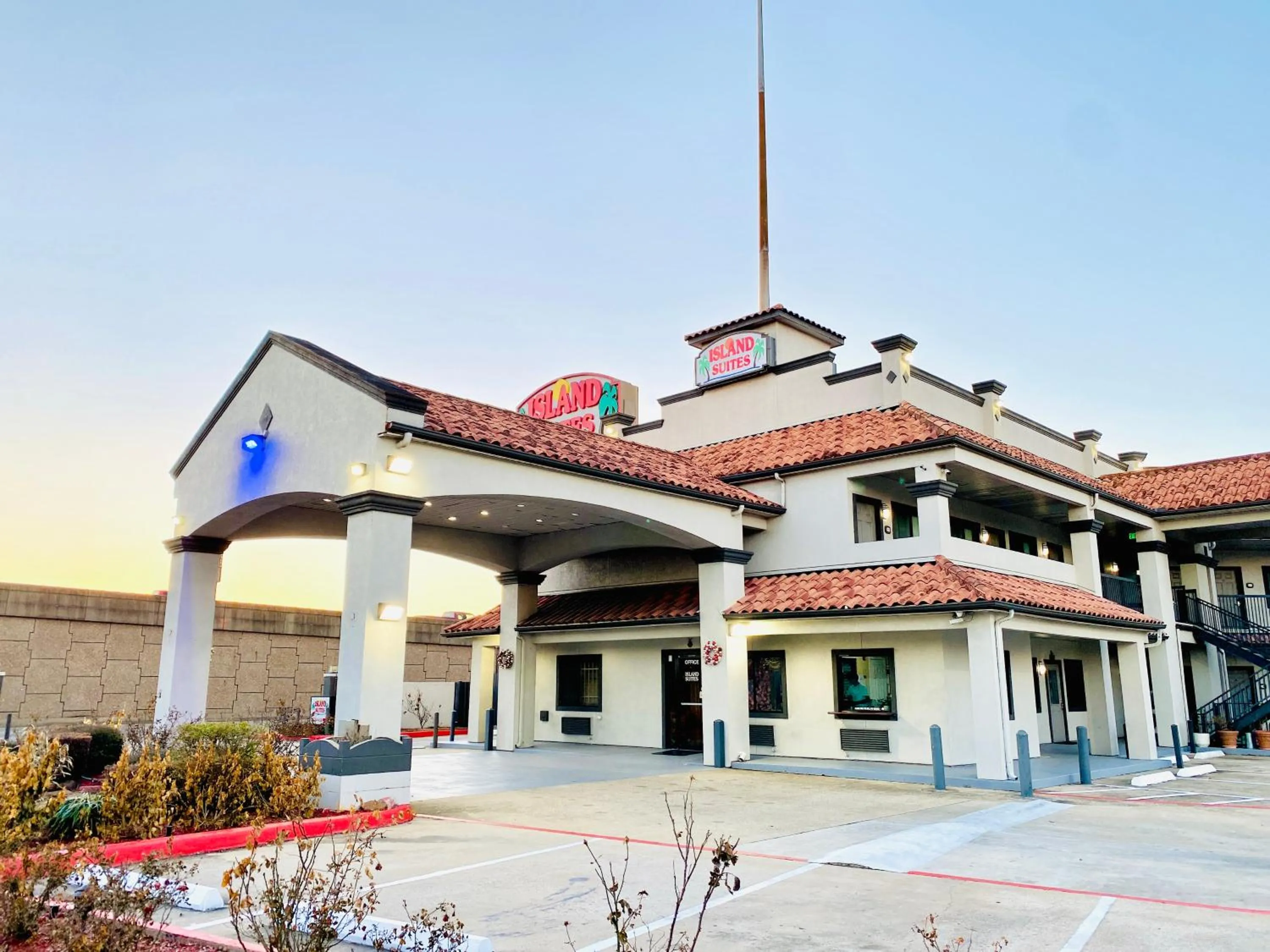 Island Suites Hobby Airport