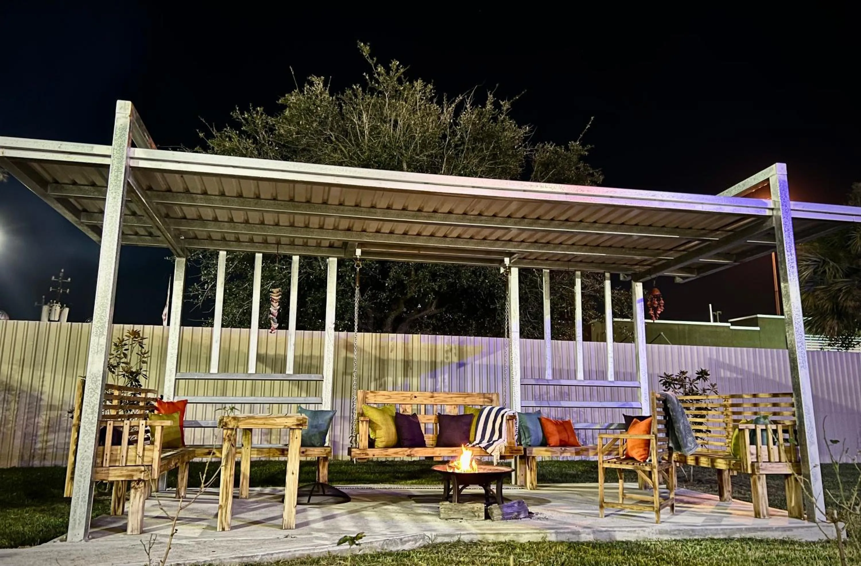 Island Suites Hobby Airport