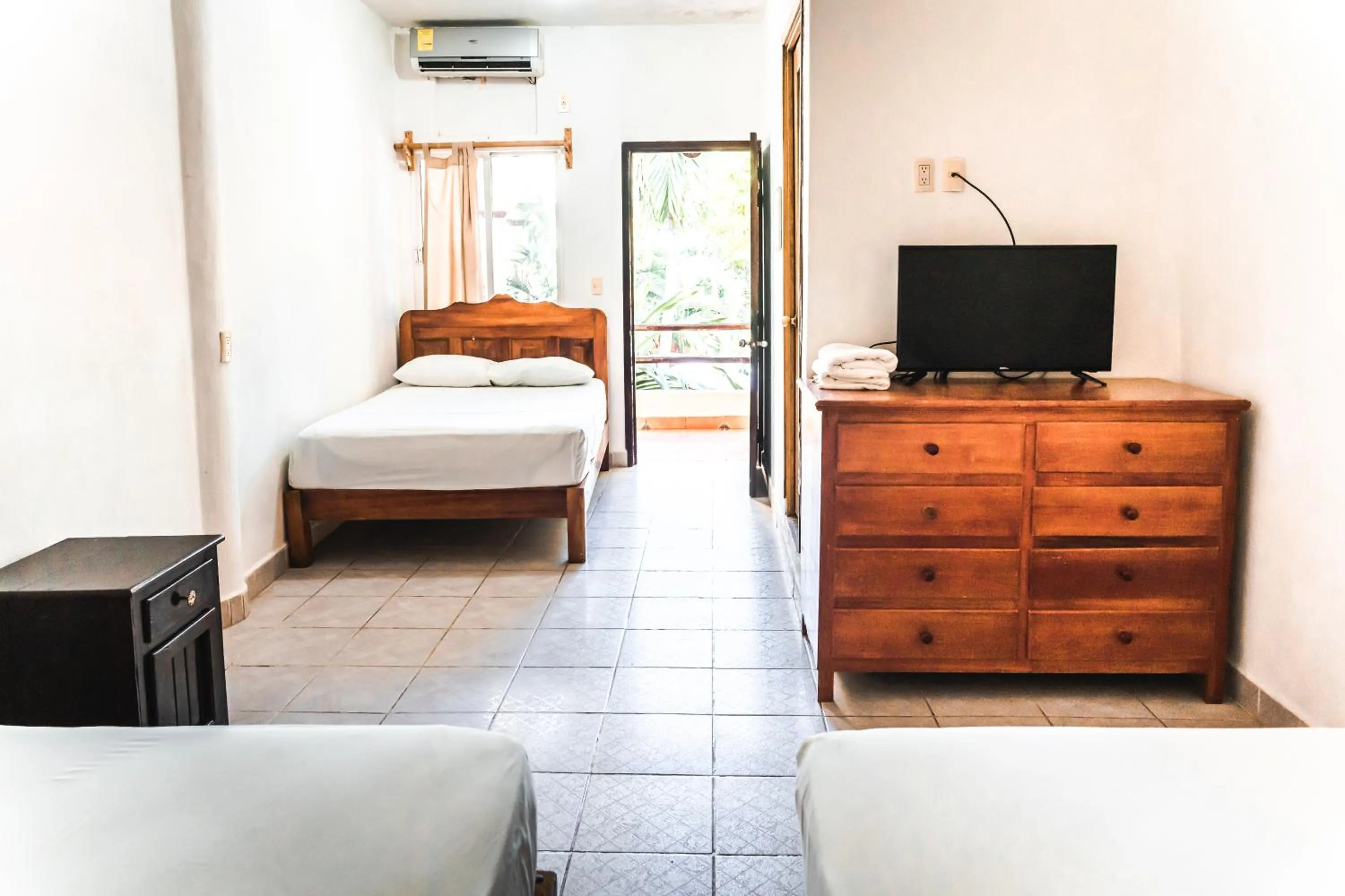 Bedroom, Bed in Hotel Bungalows Acuario