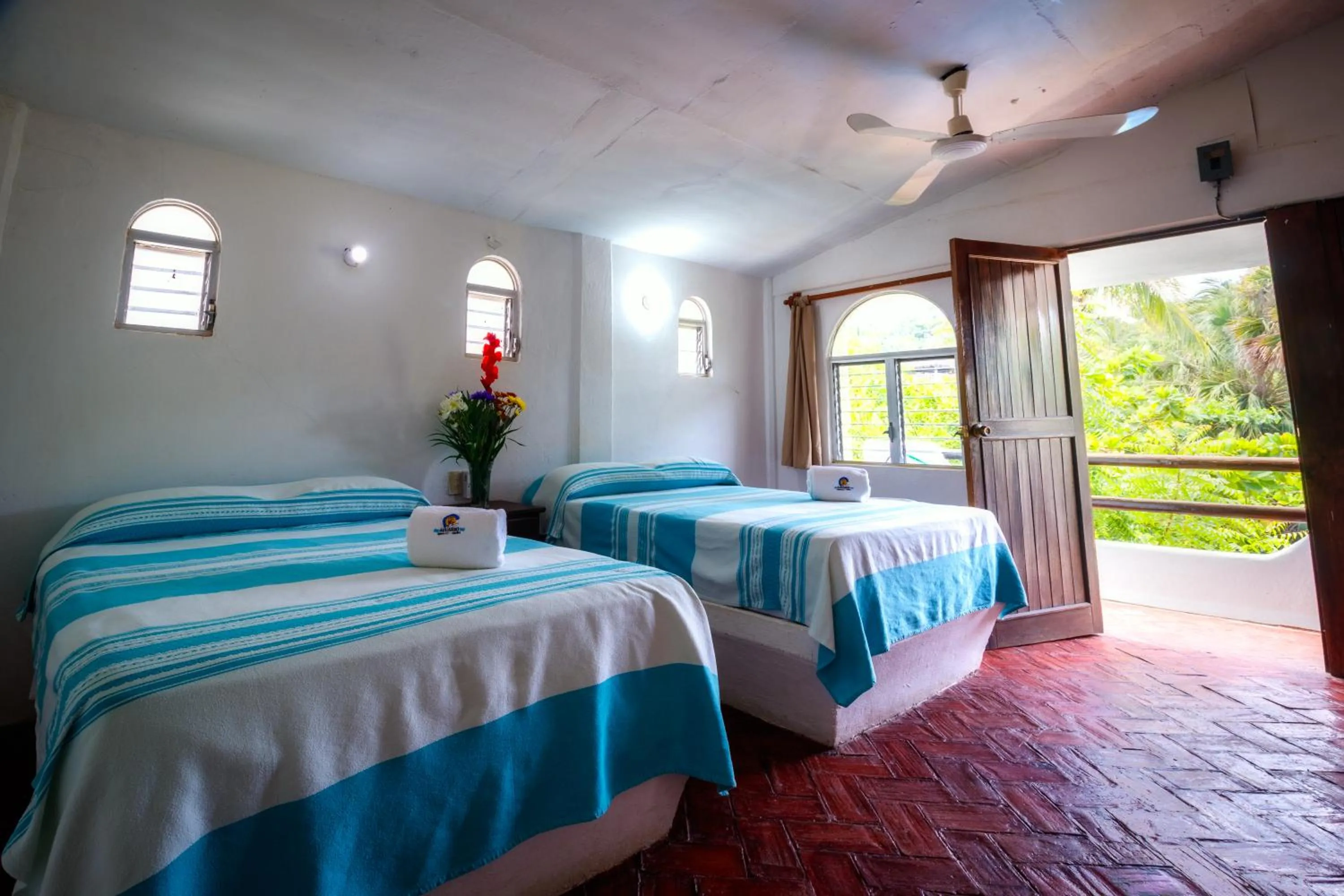 Bedroom, Bed in Hotel Bungalows Acuario