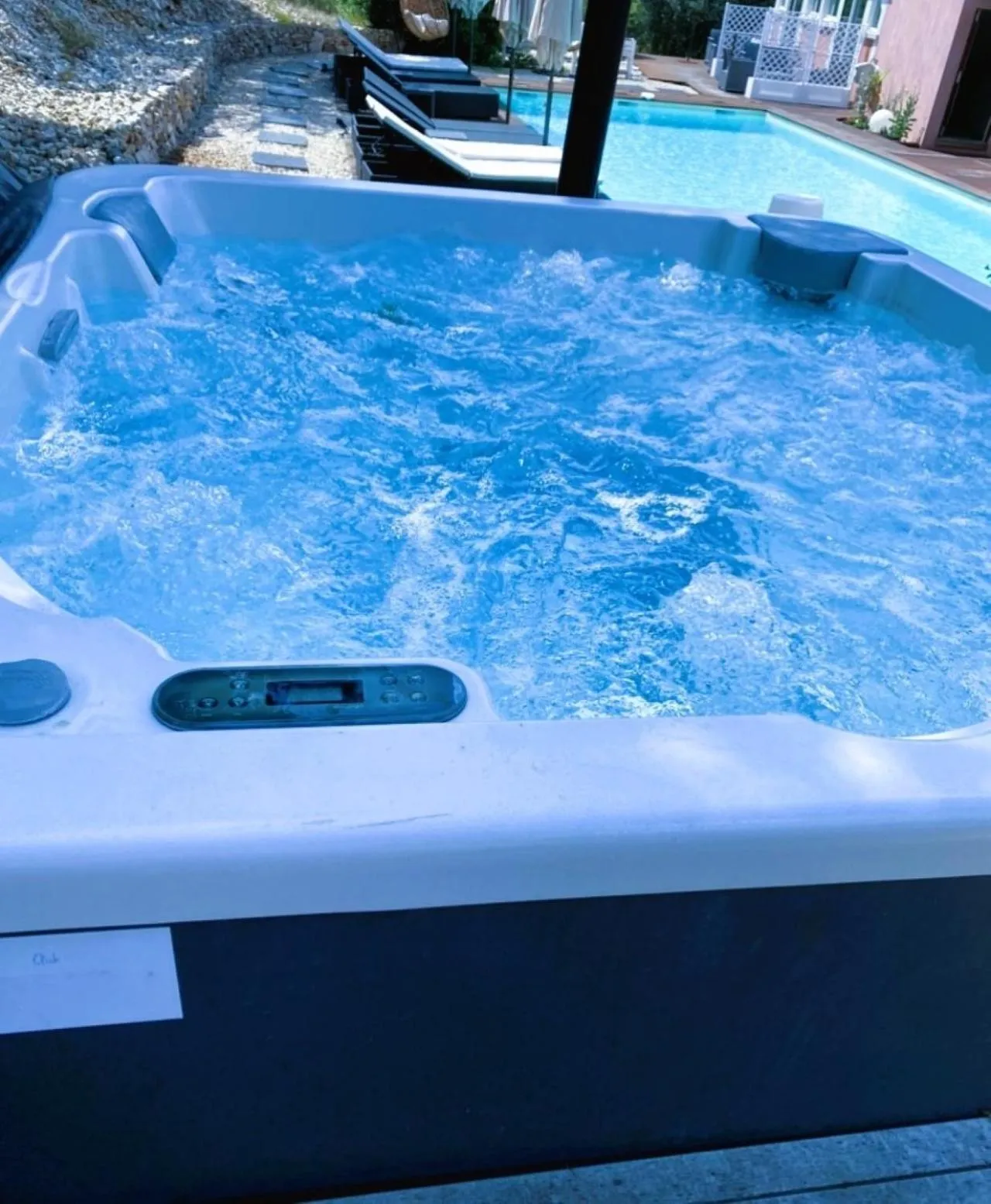 Hot Tub in Au Gre Du Sud