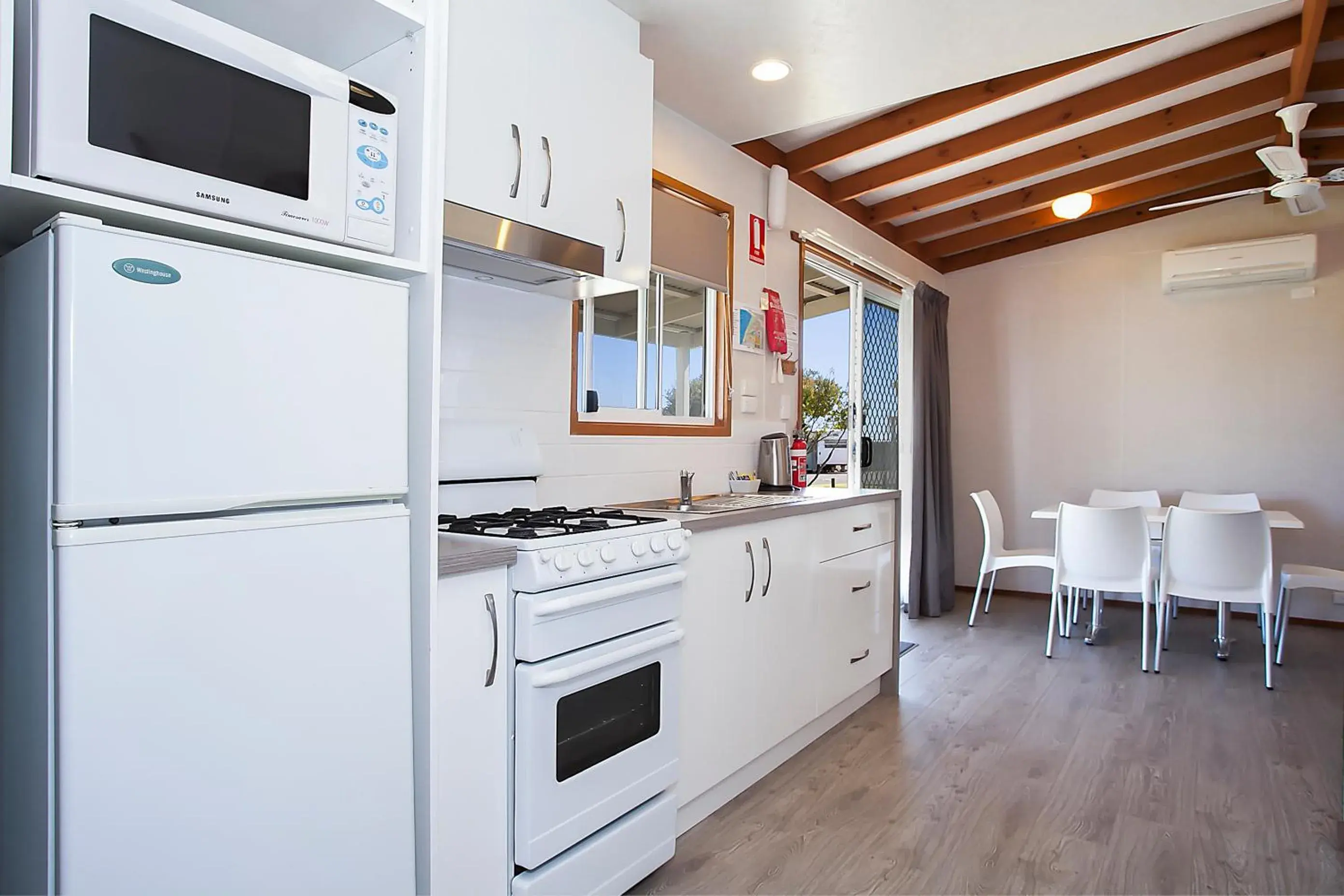 Deluxe Cabin (6 Guests) in Great Ocean Road Tourist Park Deluxe Cabin (6 Guests) in Great Ocean Road Tourist Park