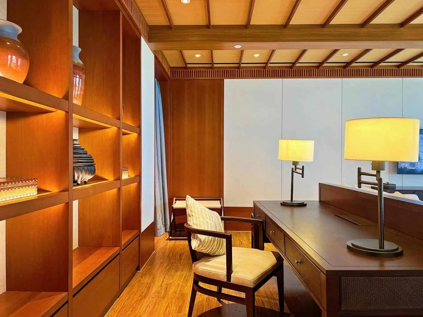 Decorative detail in Le Méridien Shimei Bay Beach Resort & Spa