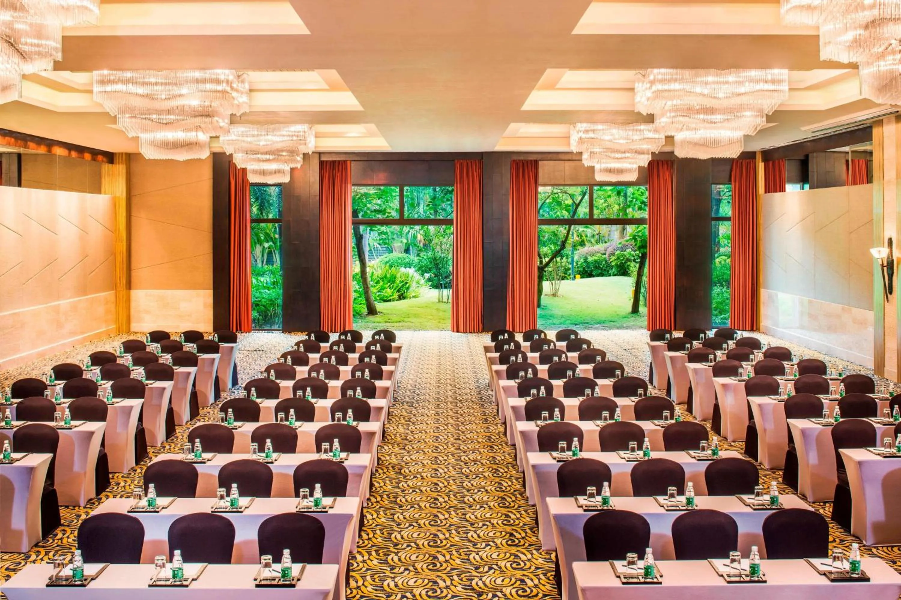 Meeting/conference room in Le Méridien Shimei Bay Beach Resort & Spa