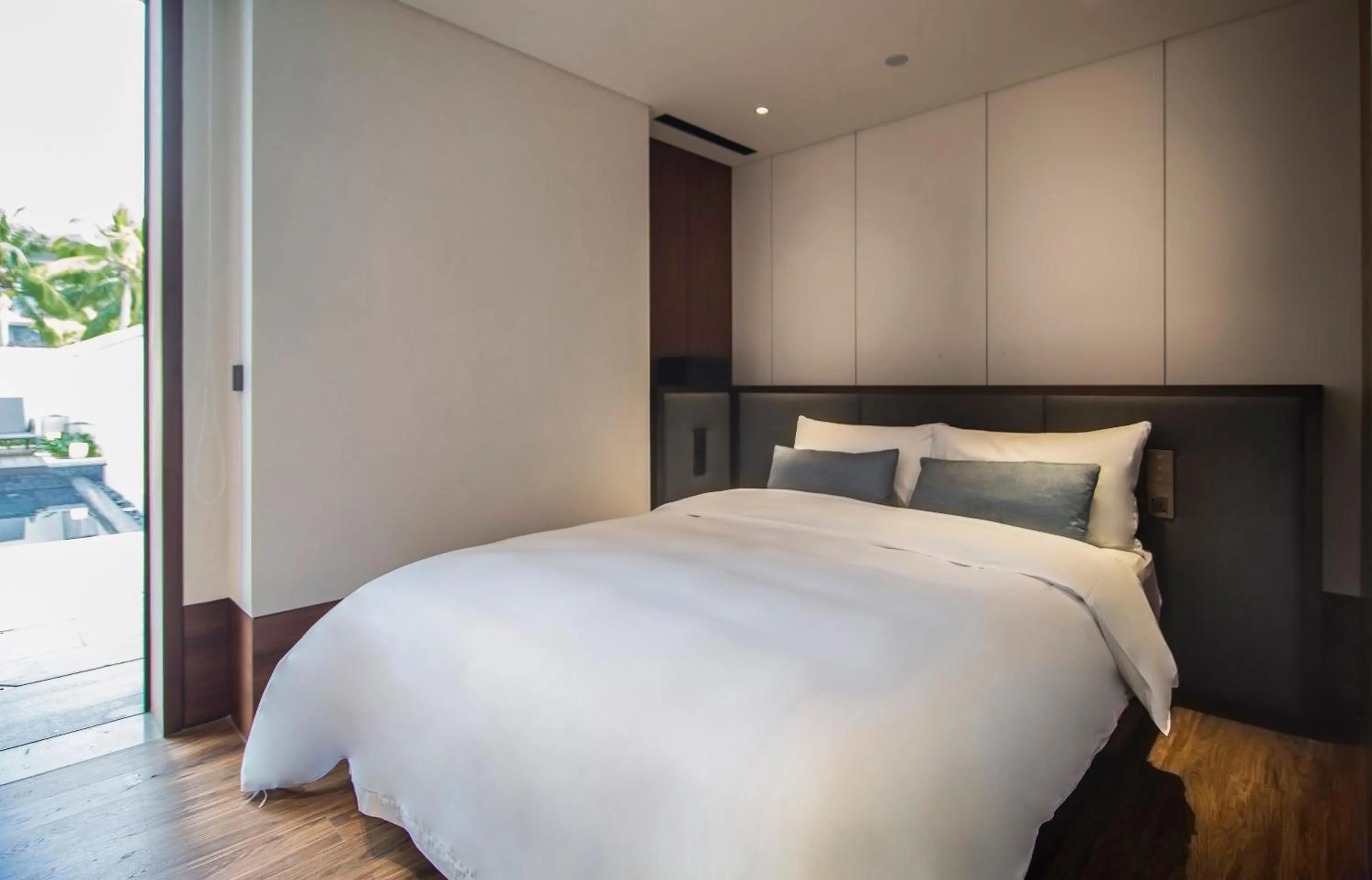 Bedroom, Bed in Le Méridien Shimei Bay Beach Resort & Spa