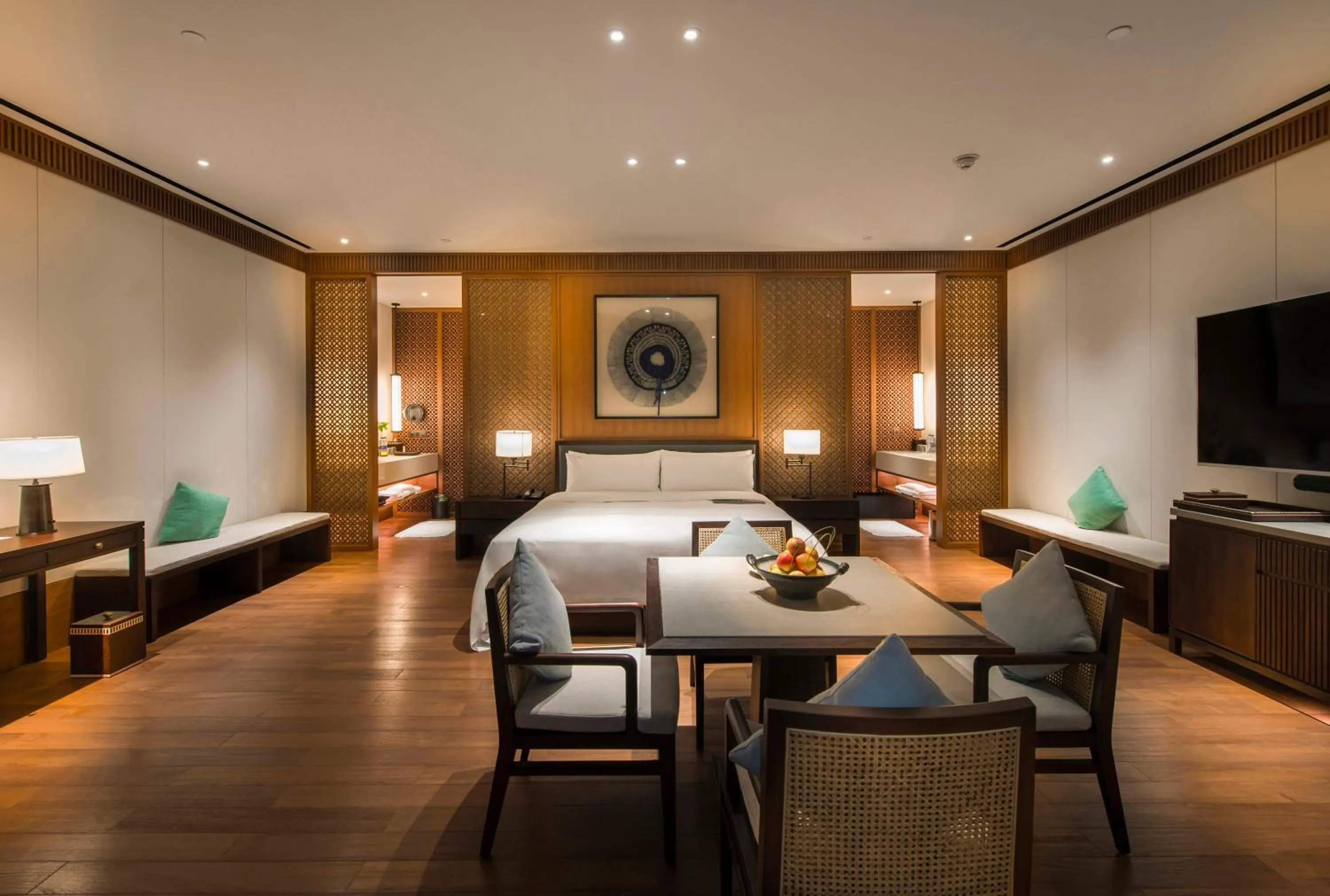 Bedroom, Bed in Le Méridien Shimei Bay Beach Resort & Spa