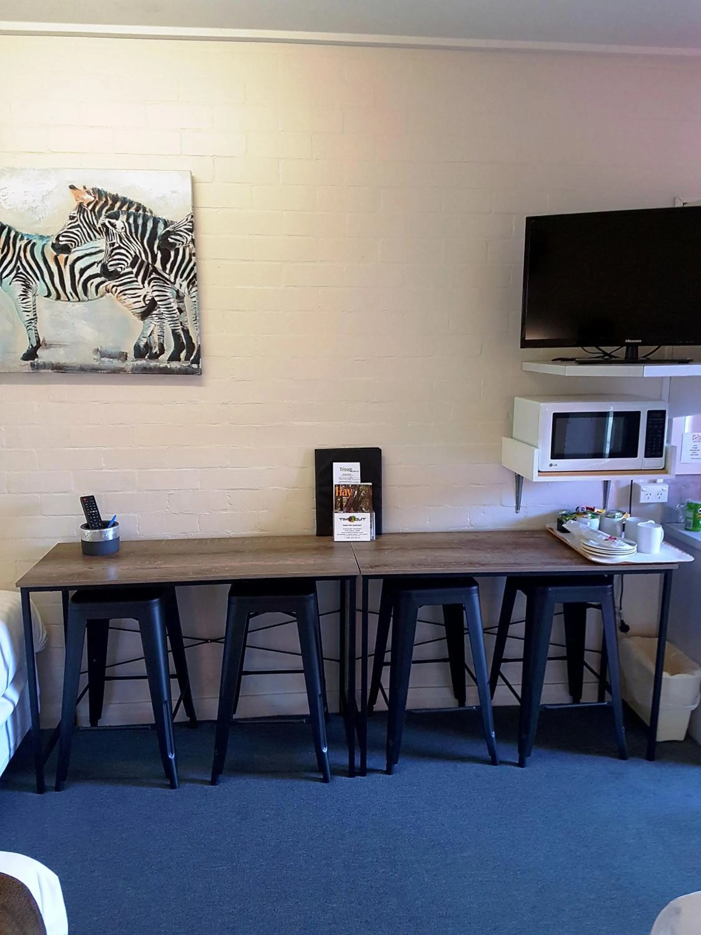 Bedroom in Bidgee Motor Inn