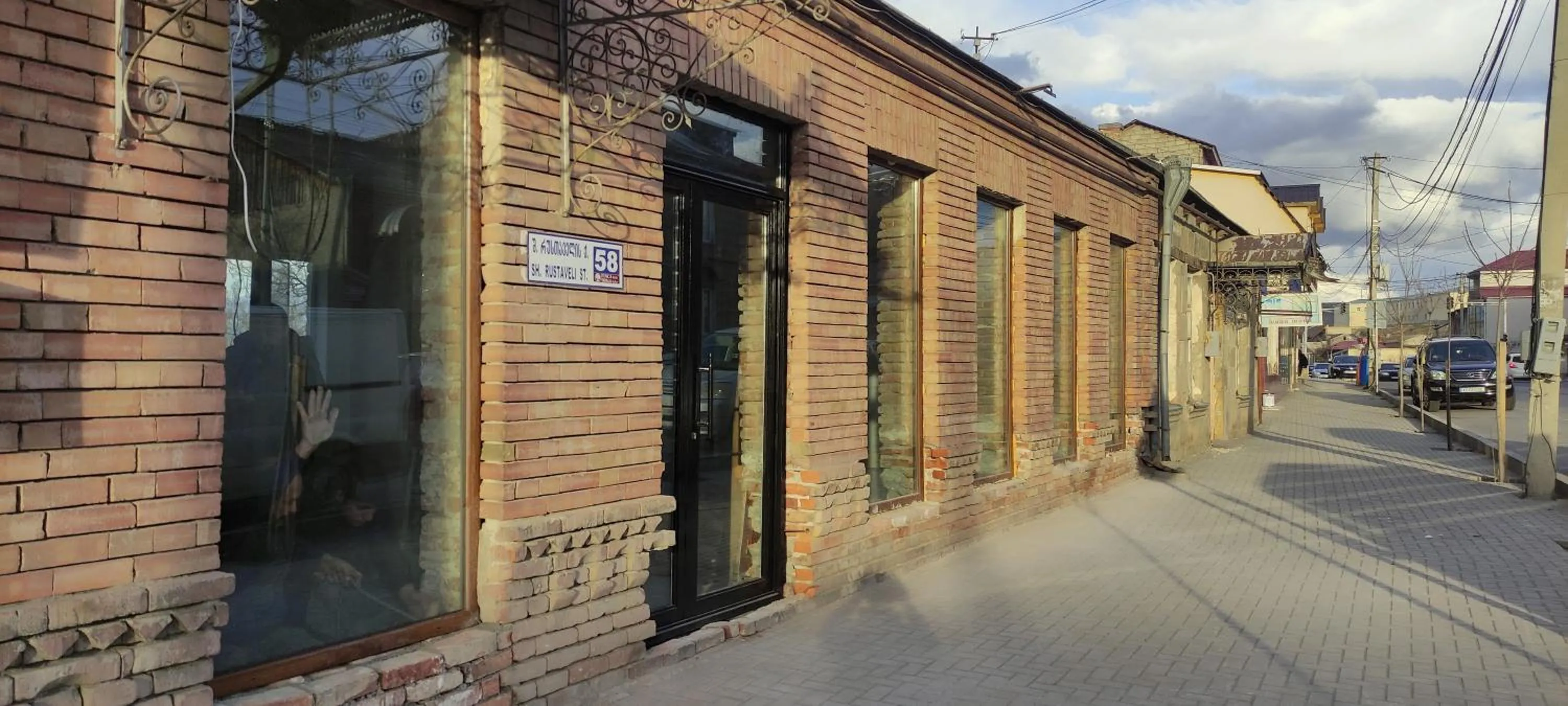 Facade/entrance in Insomnia