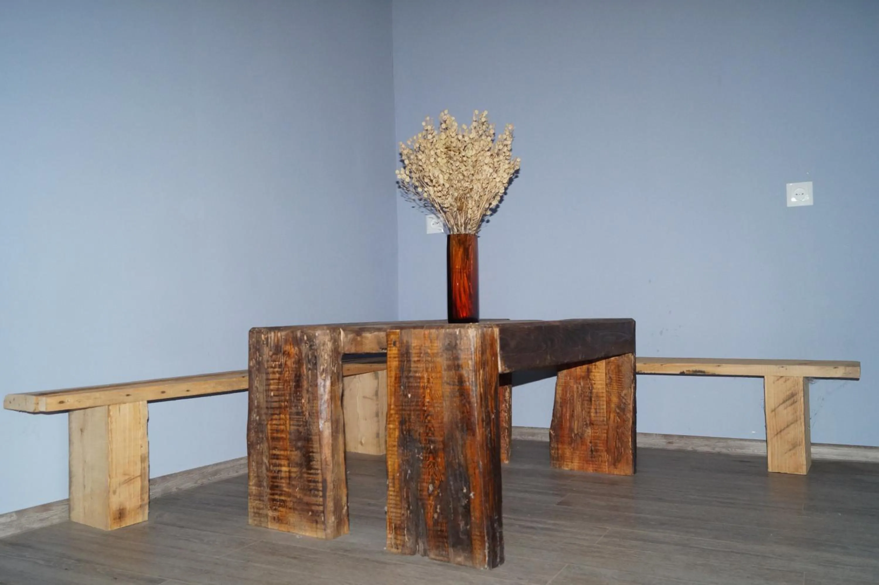 Dining area in Insomnia