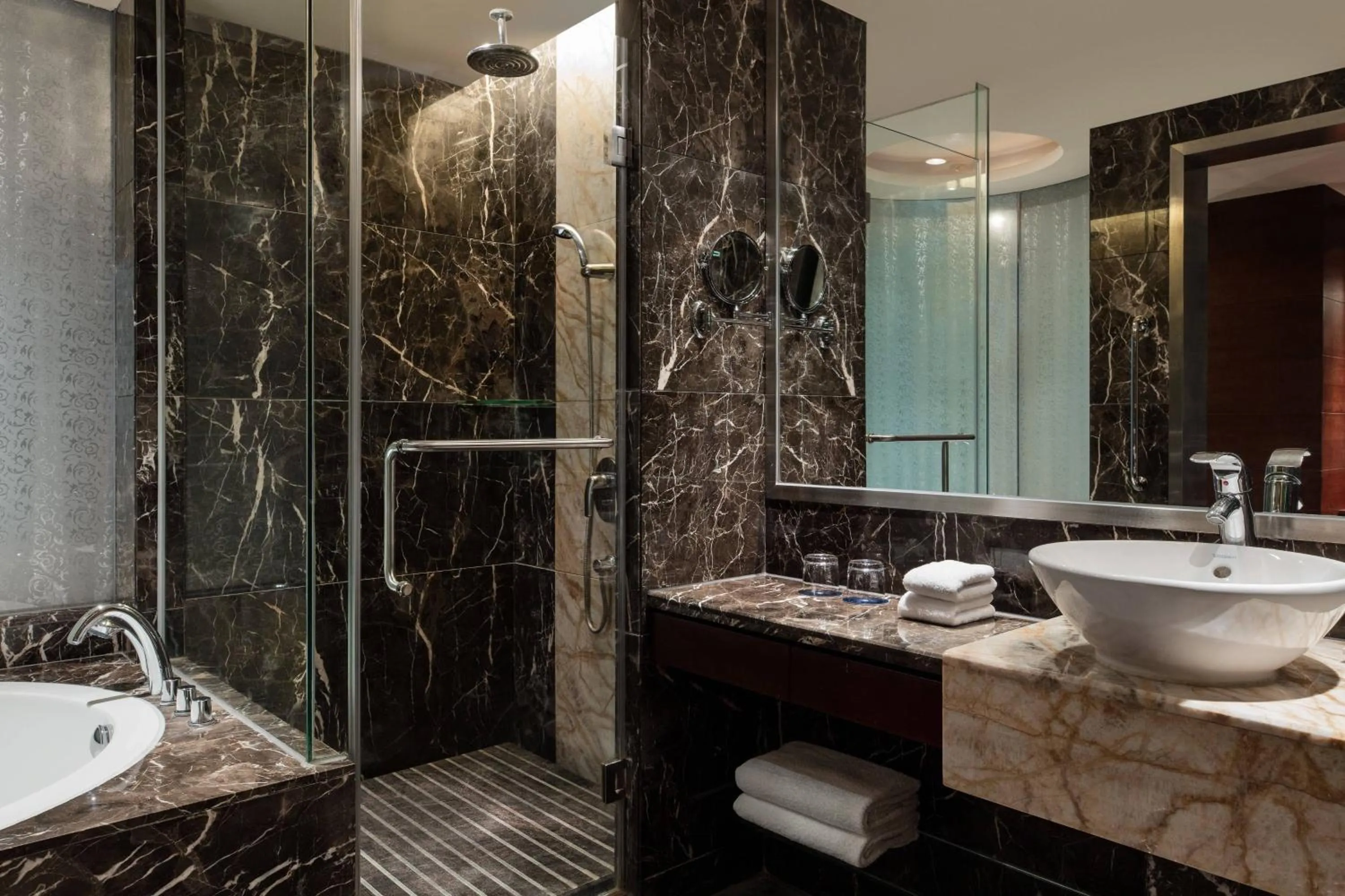 Bathroom in Sheraton Shunde Hotel