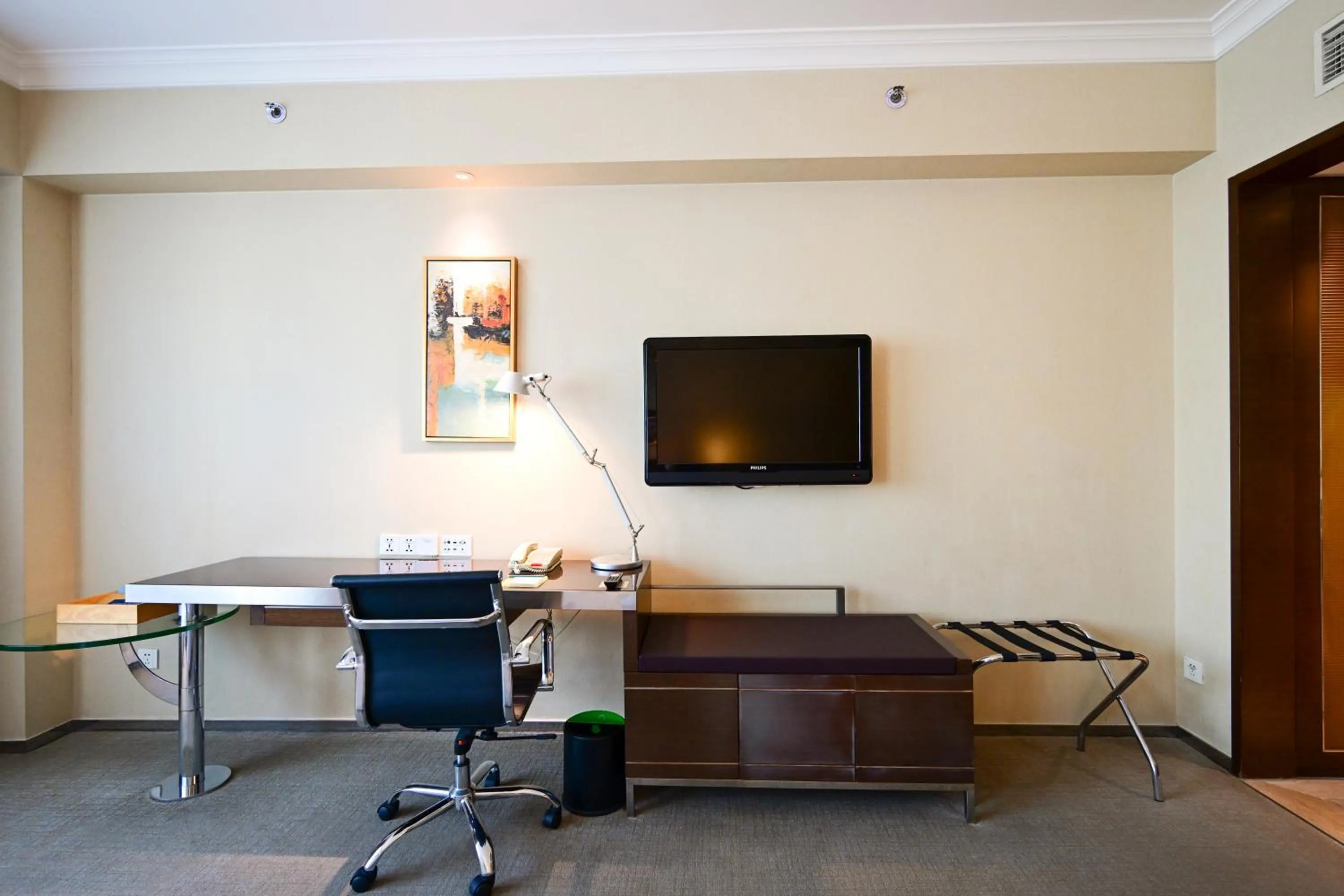 TV and multimedia in Four Points By Sheraton Beijing, Haidian