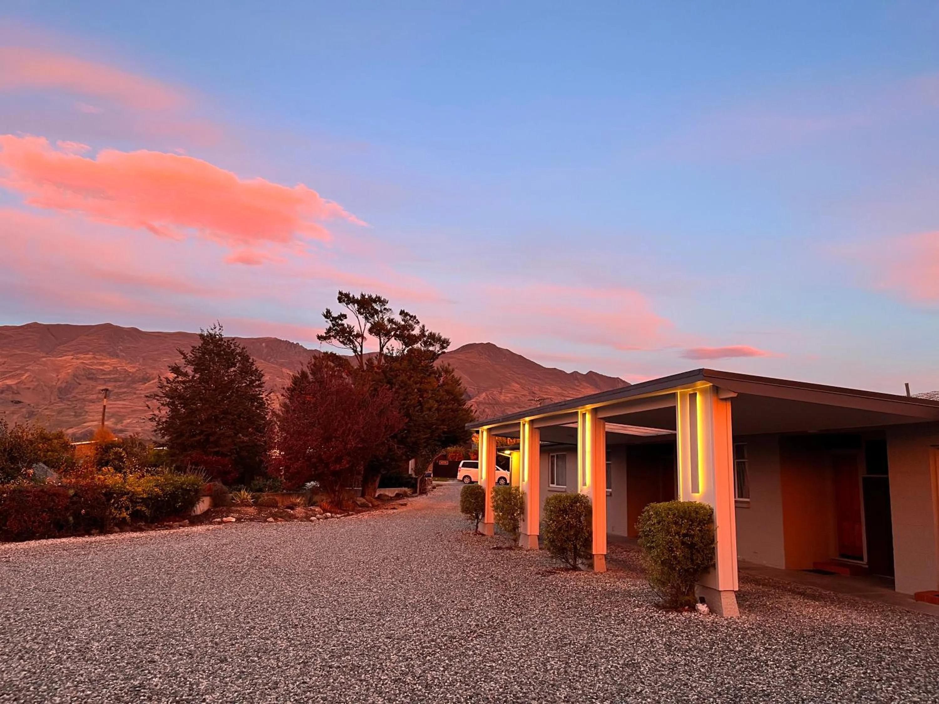 Property building in Manuka Crescent Motel