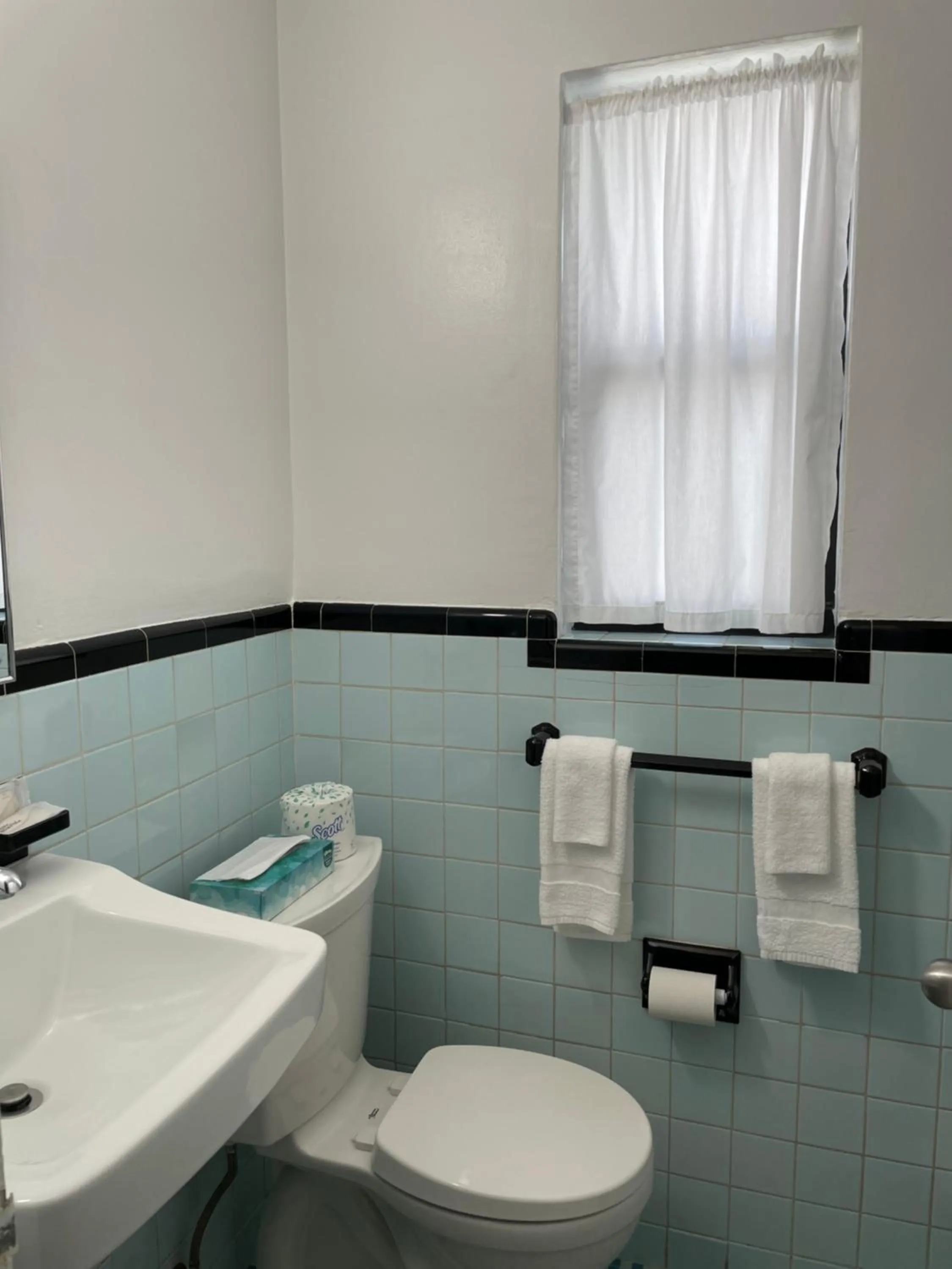 Shell Motel Hollywood