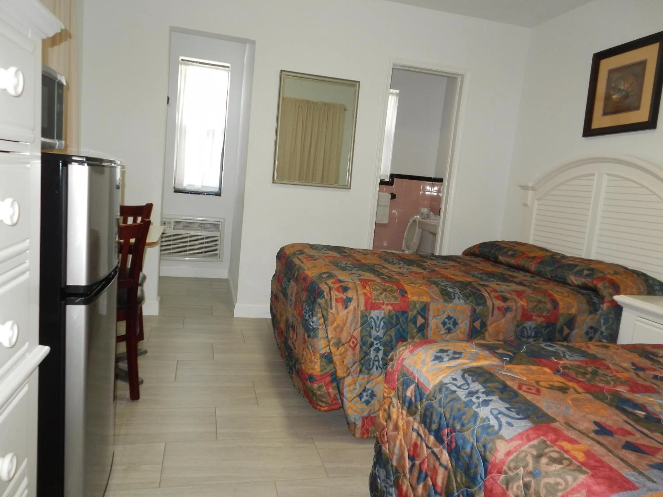 Bed in Shell Motel Hollywood