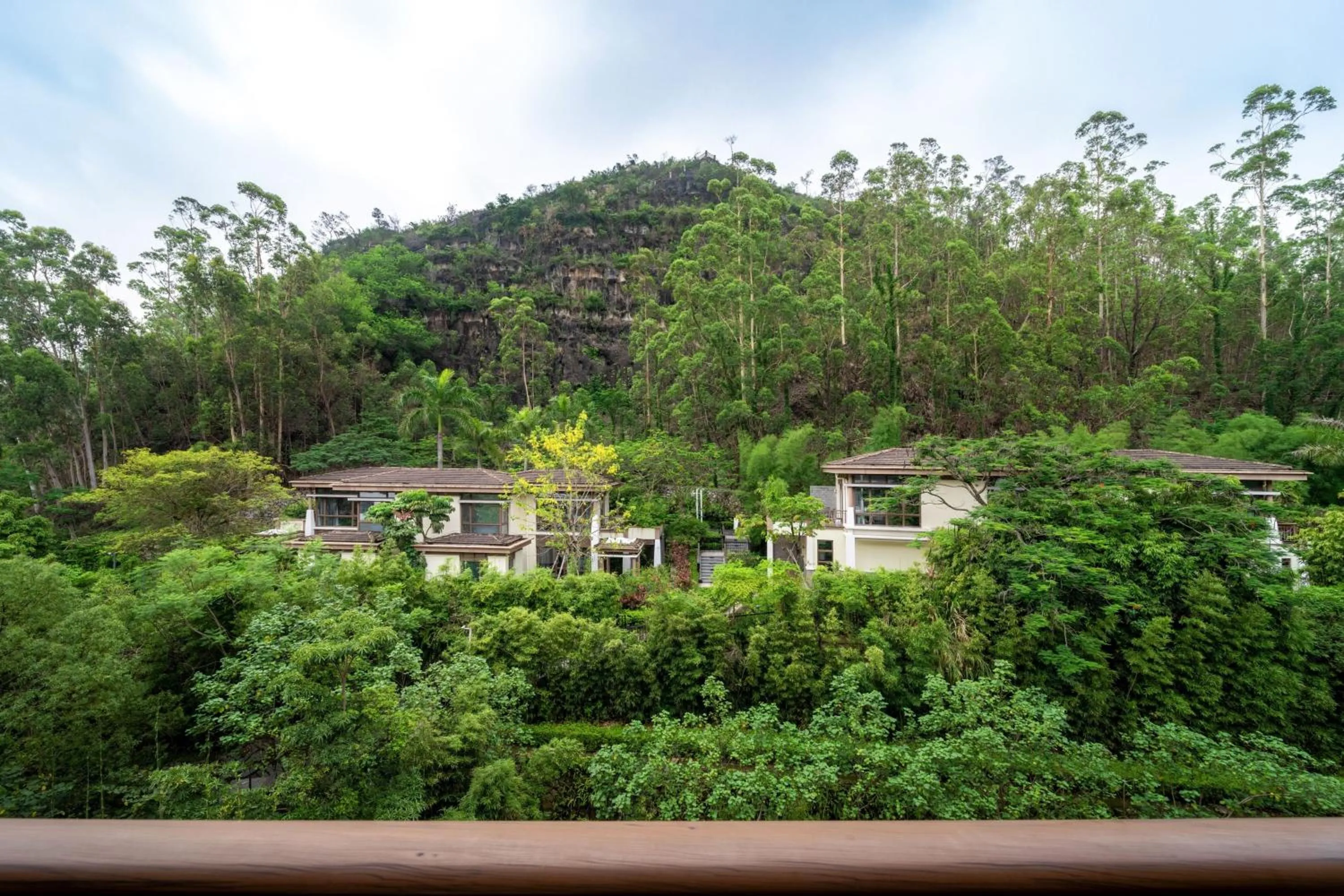 Photo of the whole room in Le Méridien Xiamen