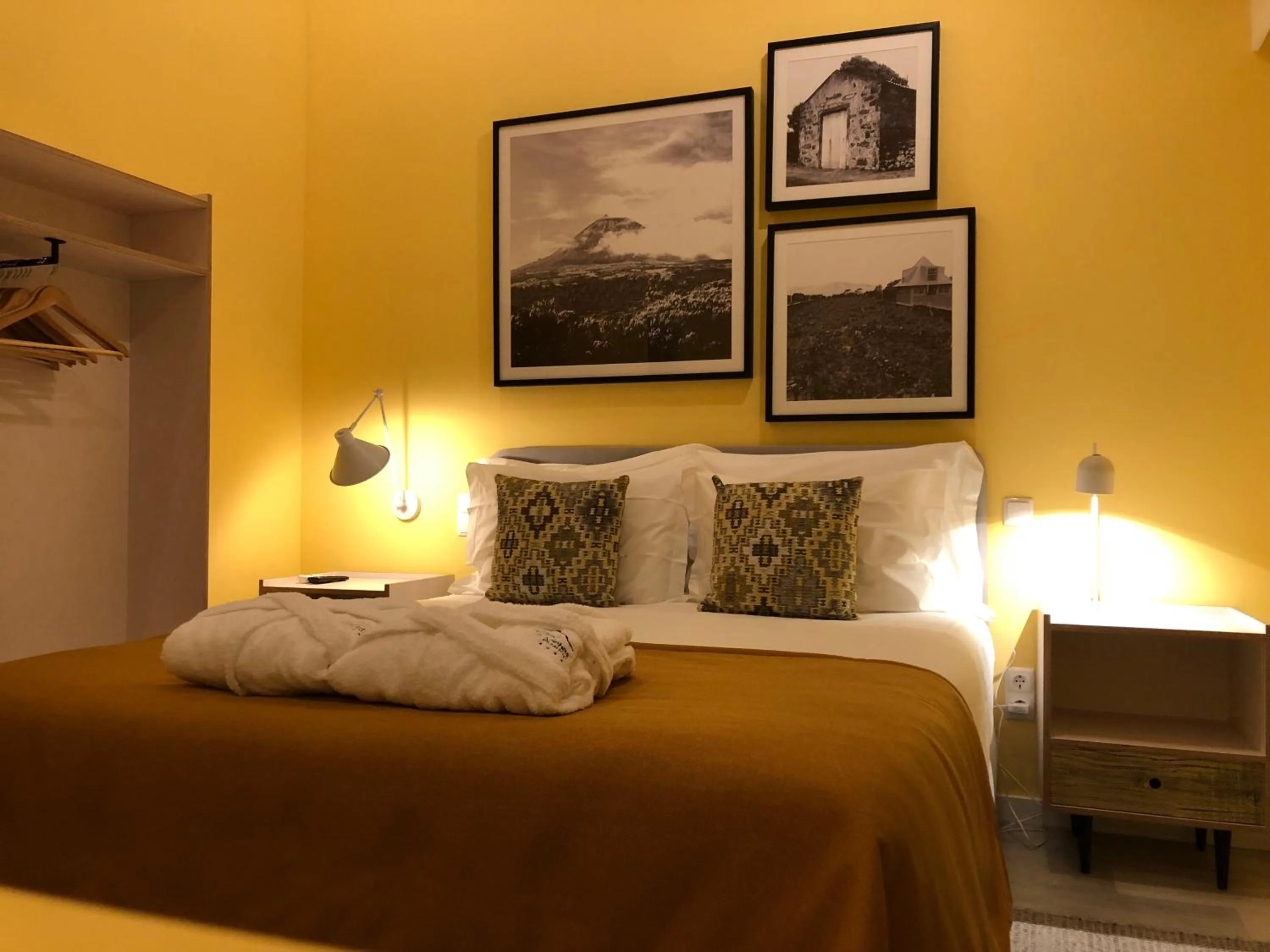 Bedroom, Bed in Vinhas do Calhau