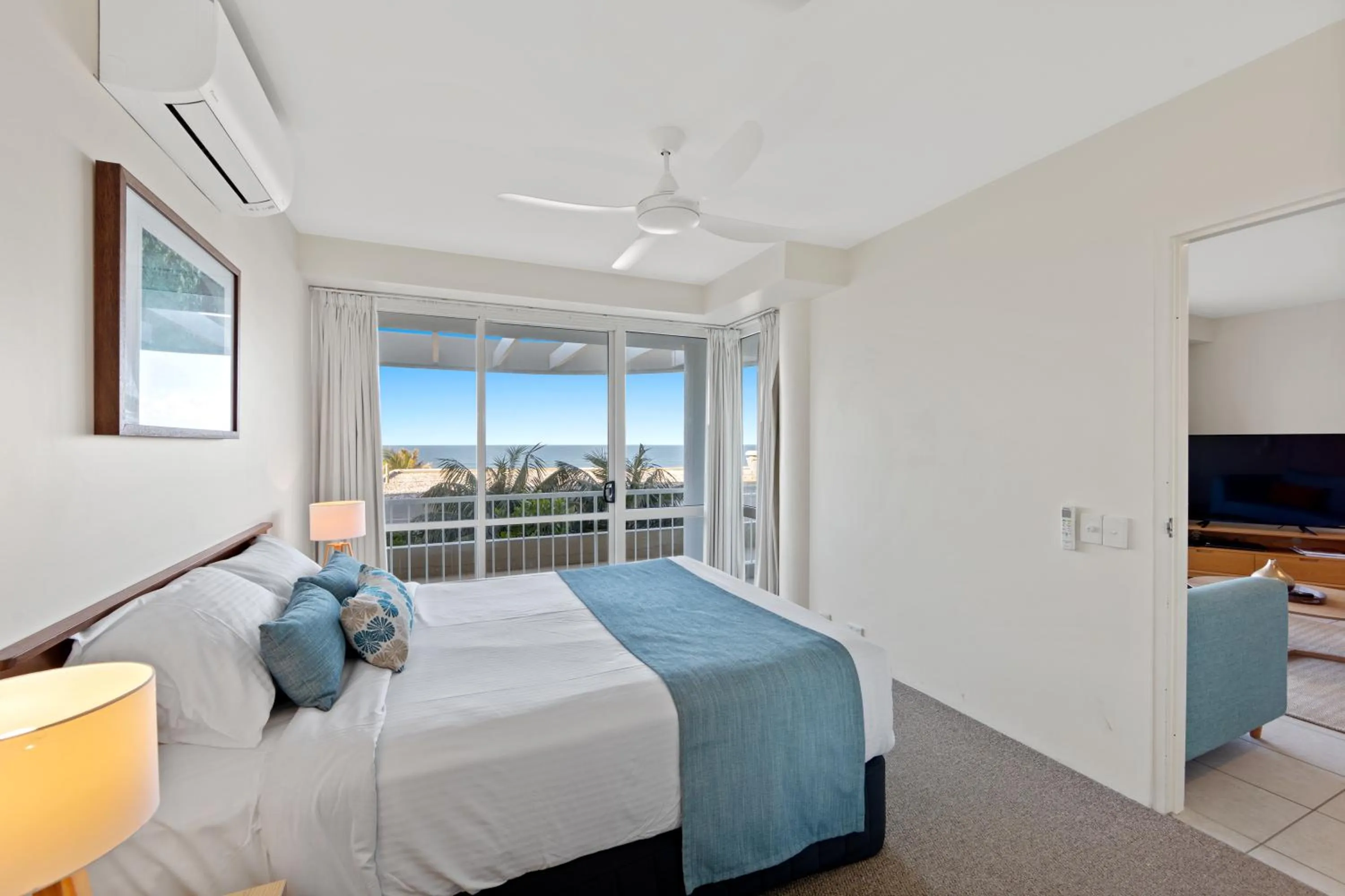 Bed in La Mer Sunshine Beachfront