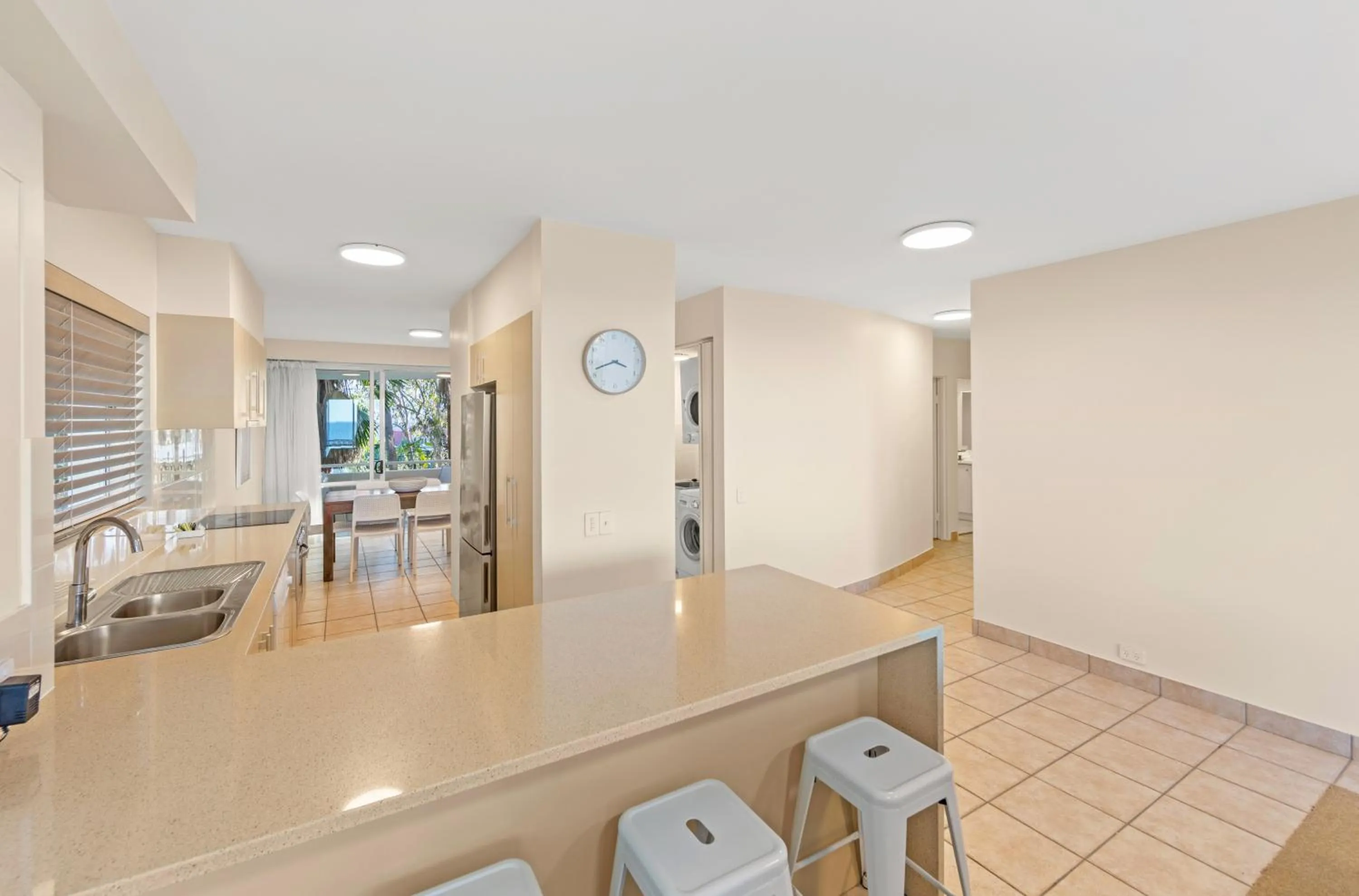 La Mer Sunshine Beachfront