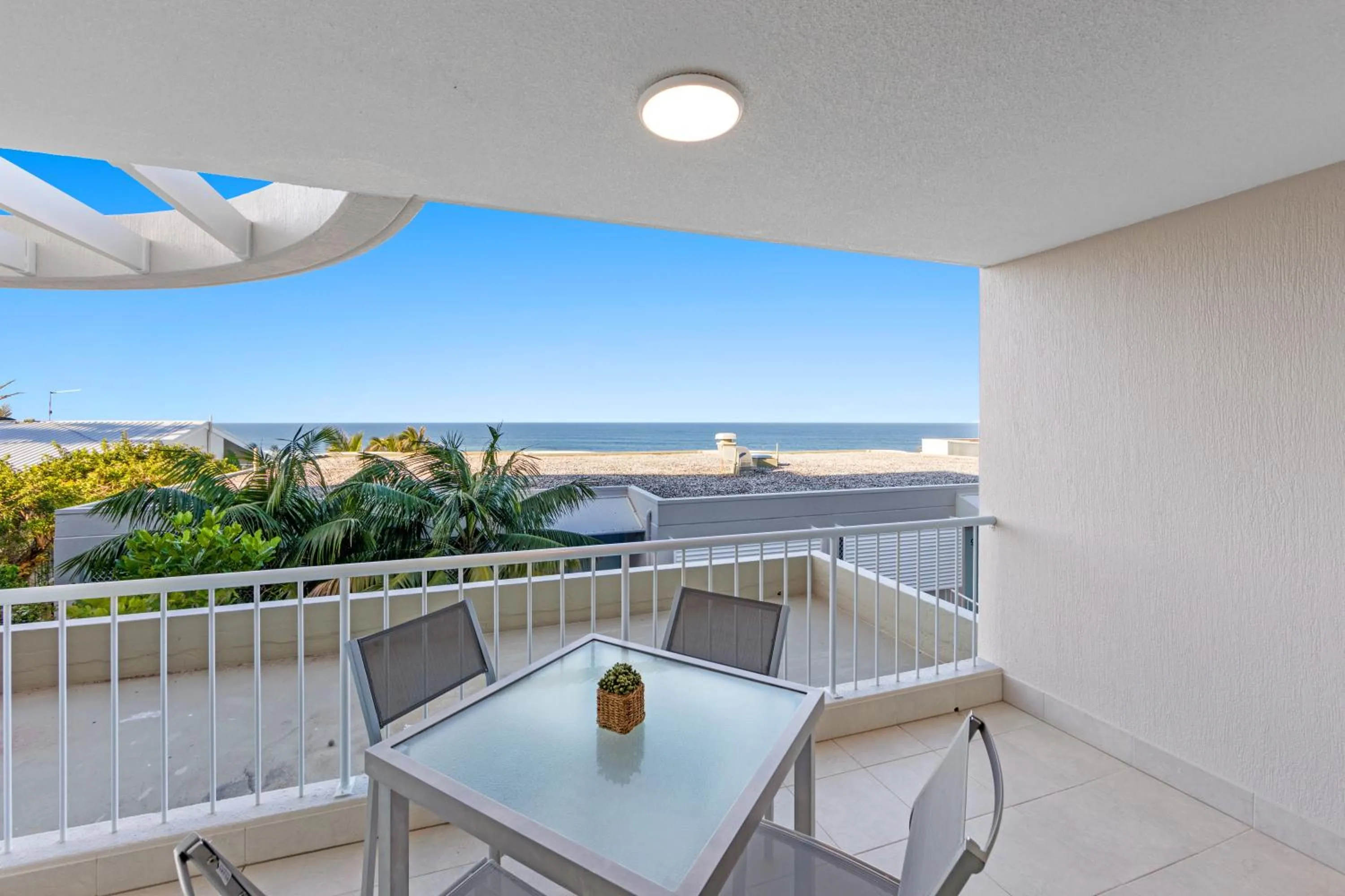 La Mer Sunshine Beachfront