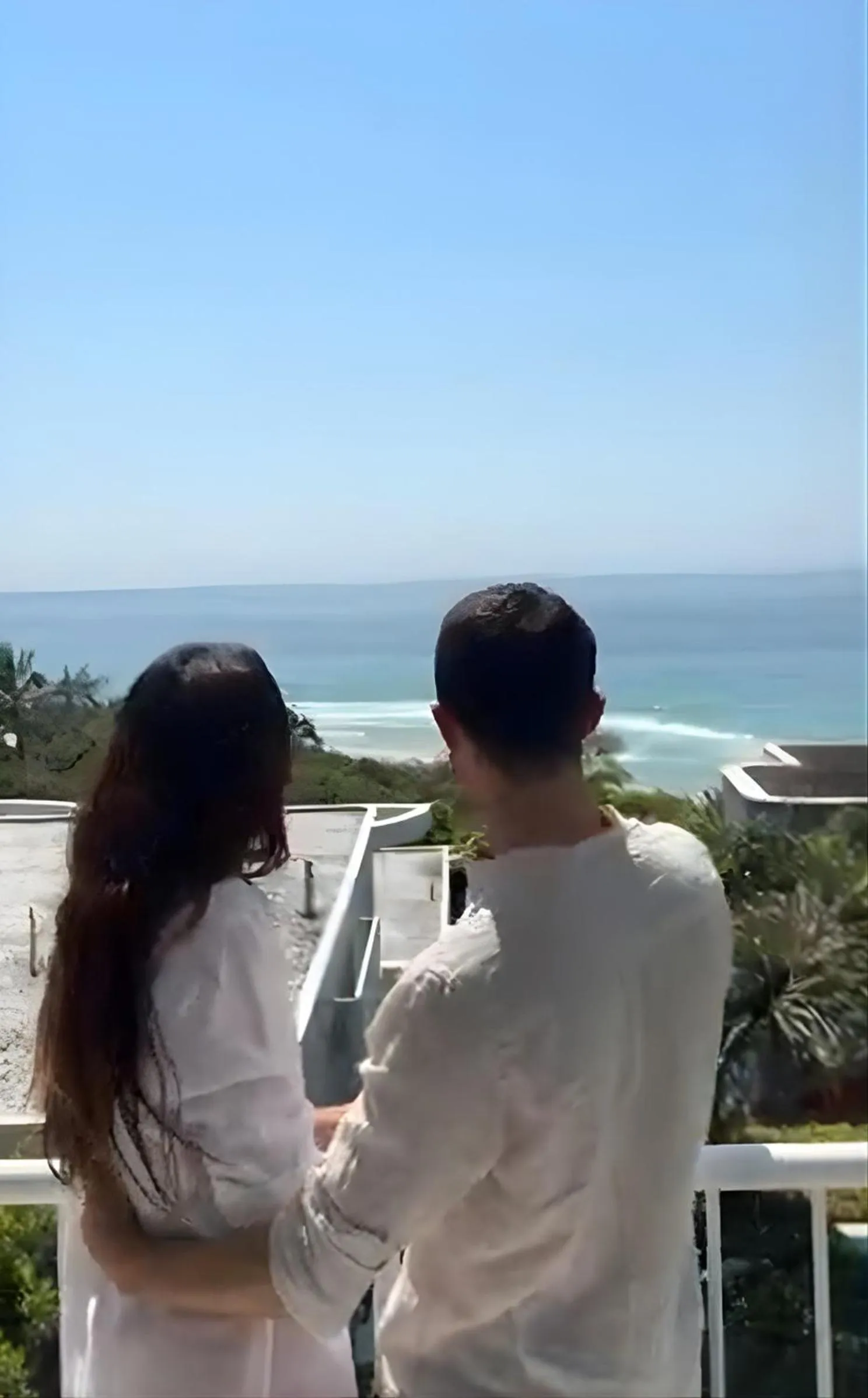 La Mer Sunshine Beachfront