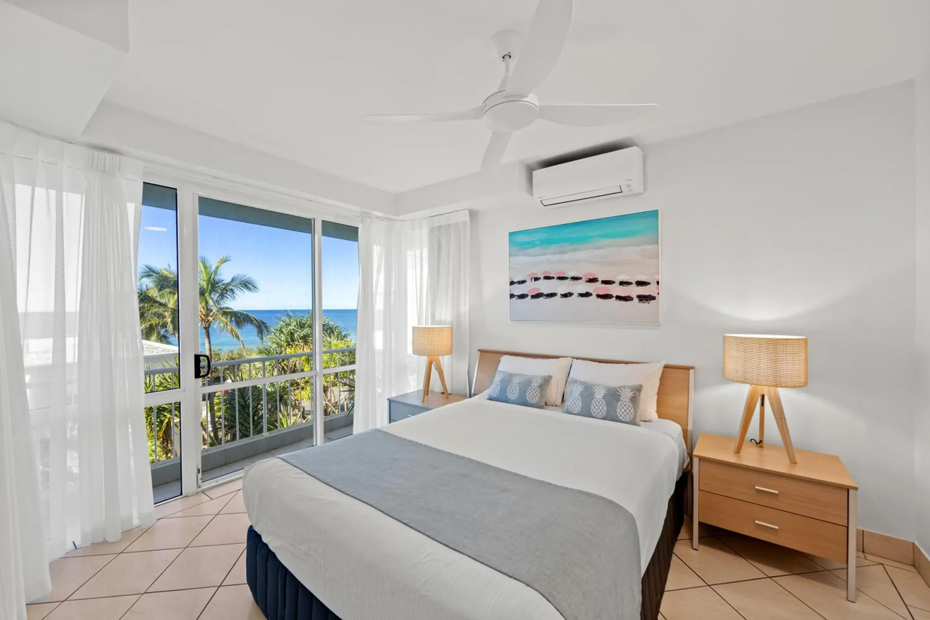 Two-Bedroom Apartment (Level 1) in La Mer Sunshine Beachfront Two-Bedroom Apartment (Level 1) in La Mer Sunshine Beachfront