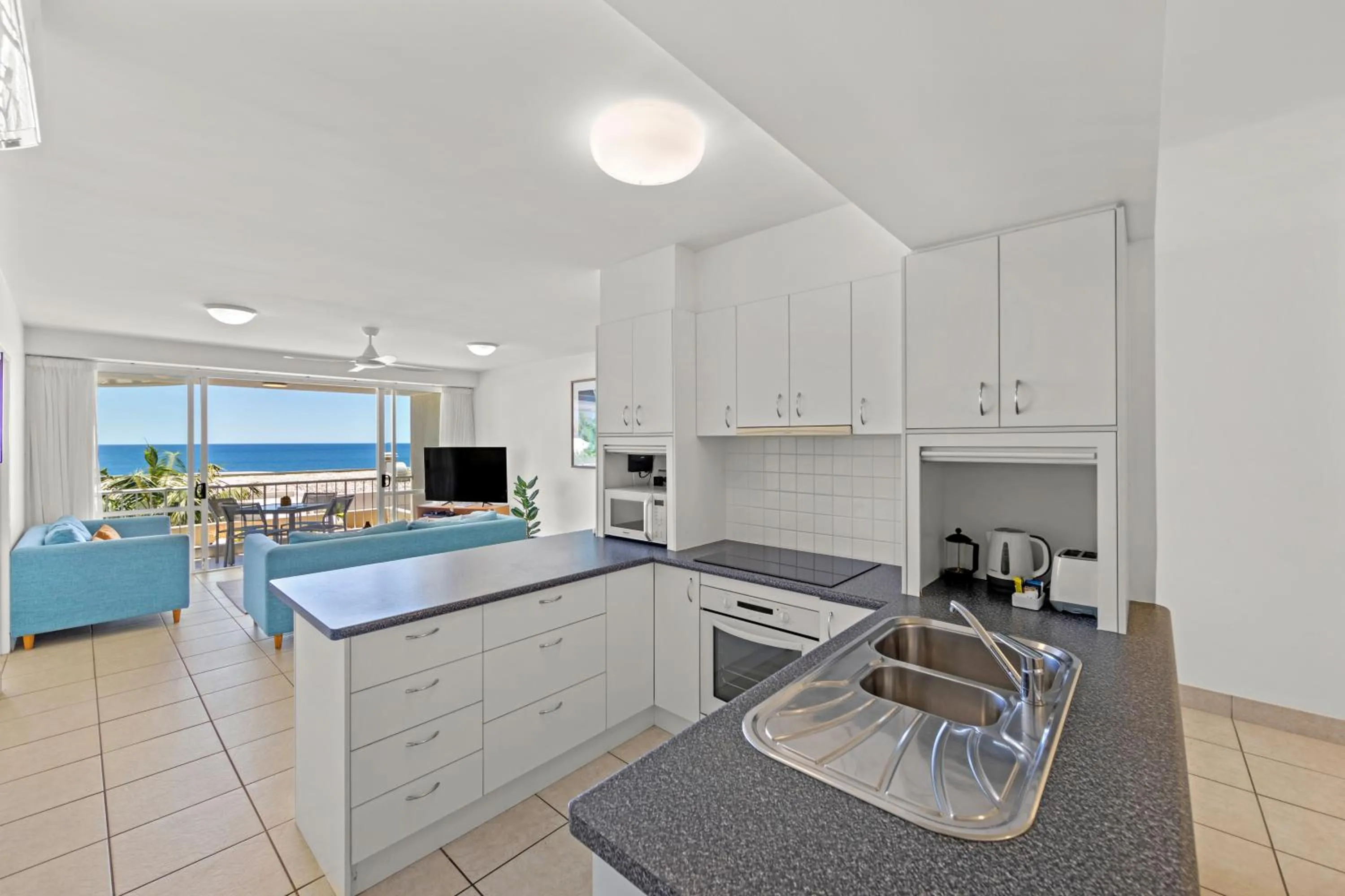 La Mer Sunshine Beachfront