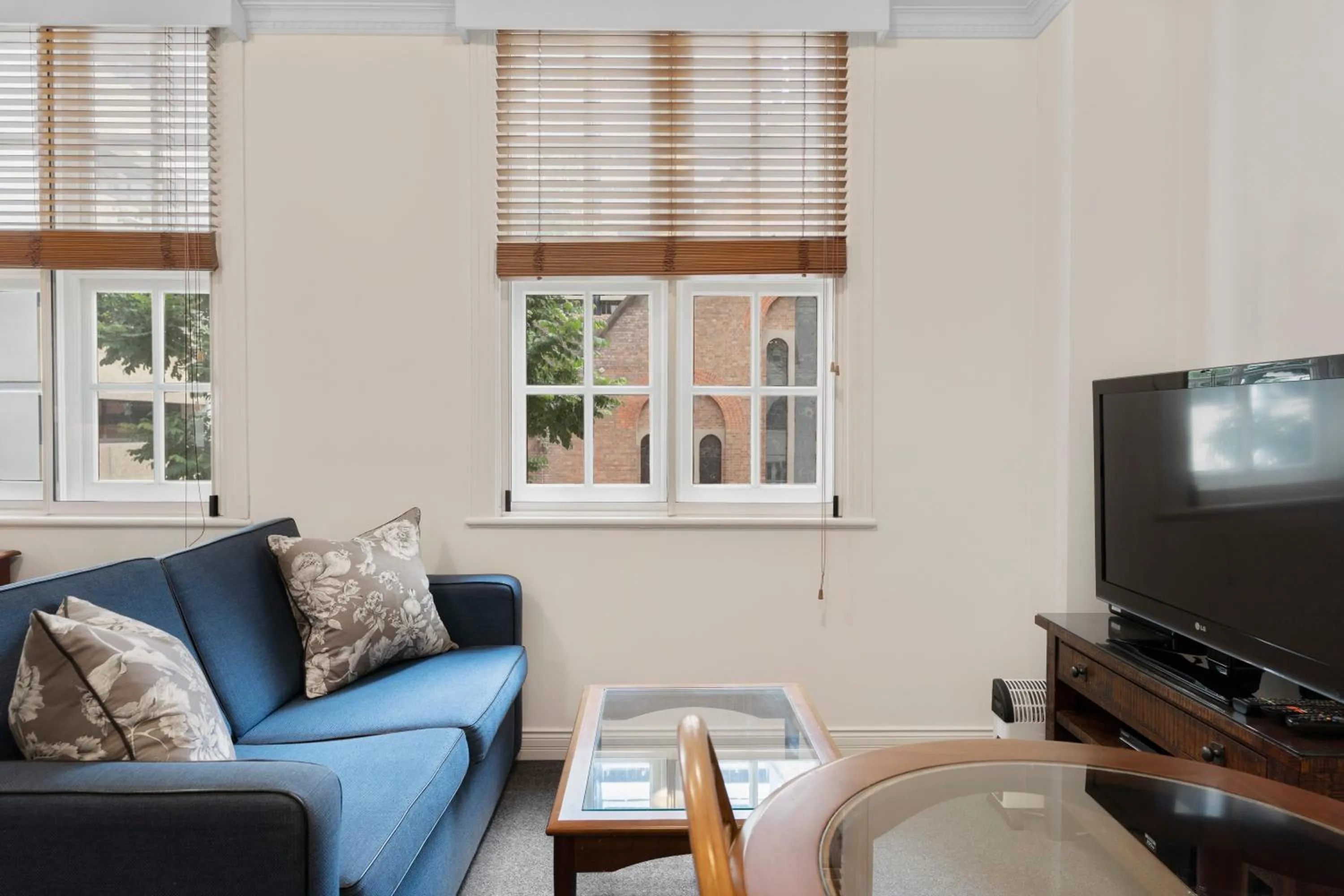 TV and multimedia in Rothbury Hotel