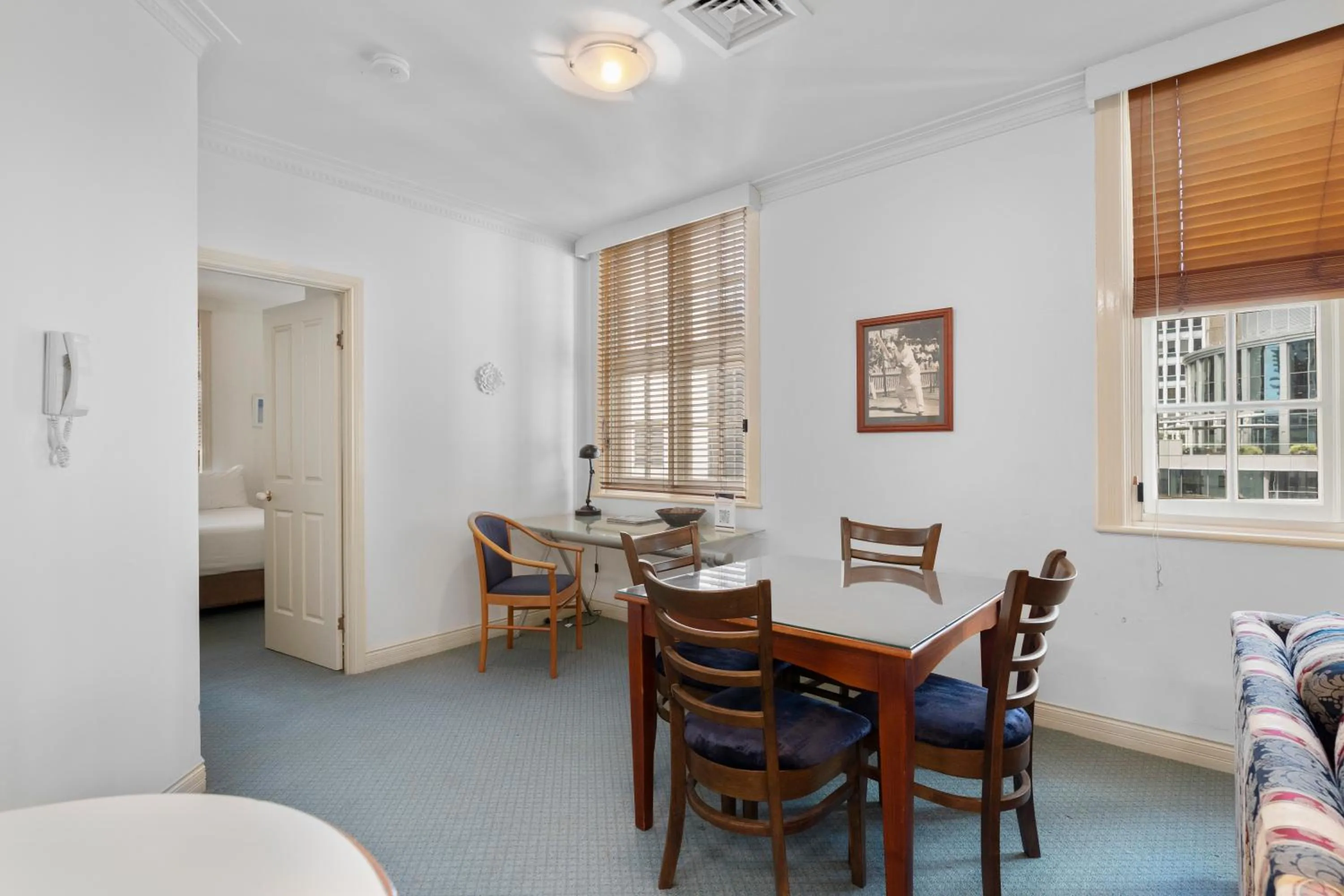 Living room in Rothbury Hotel