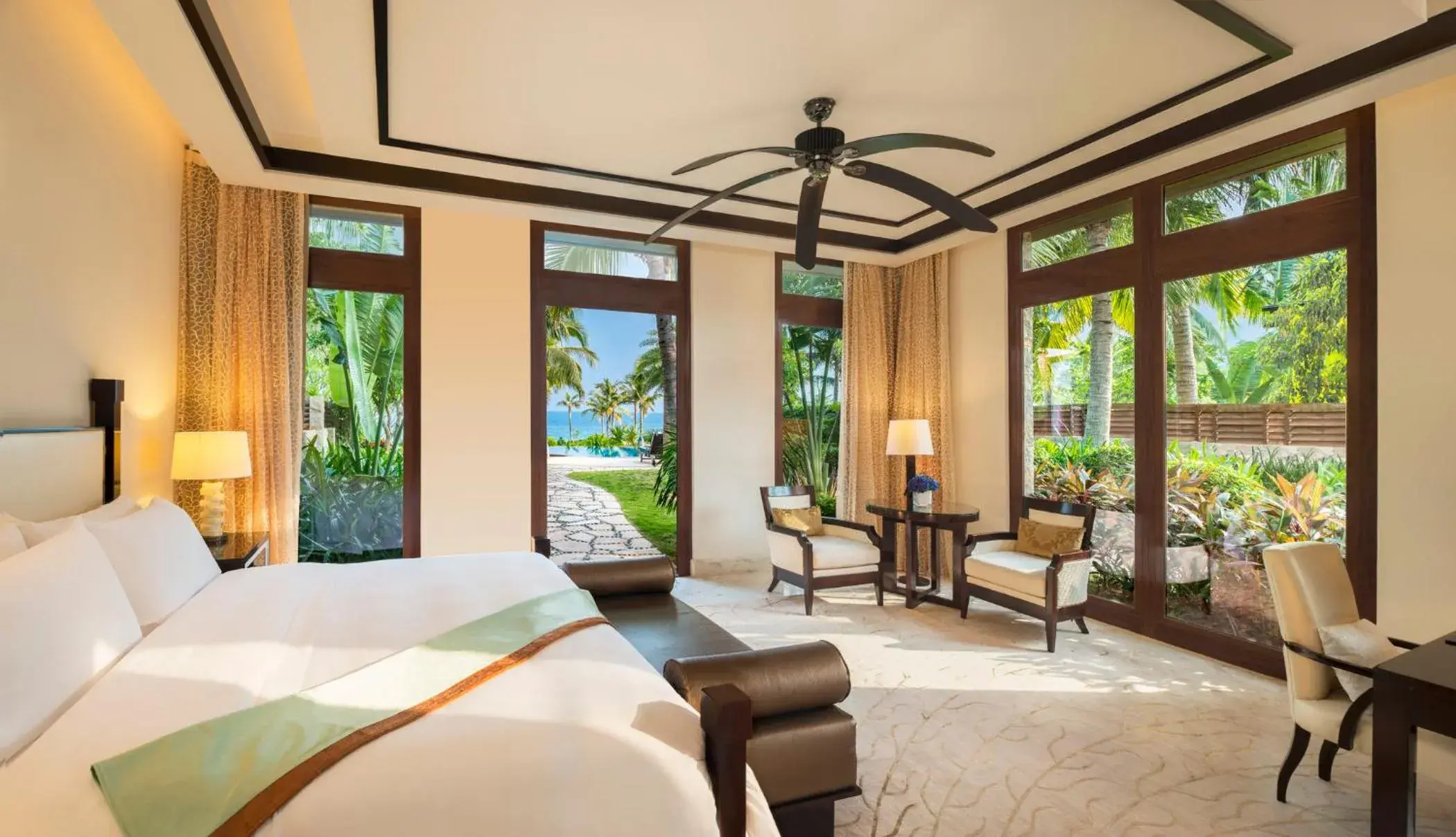 Family Seaside Pool Villa (two-bedroom) in The St. Regis Sanya Yalong Bay Resort Family Seaside Pool Villa (two-bedroom) in The St. Regis Sanya Yalong Bay Resort