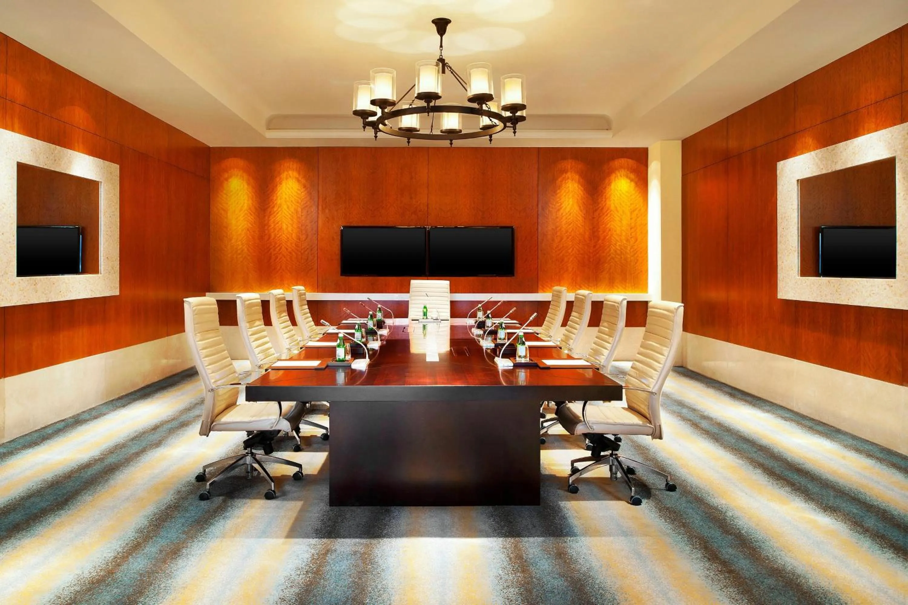 Meeting/conference room in The St. Regis Sanya Yalong Bay Resort