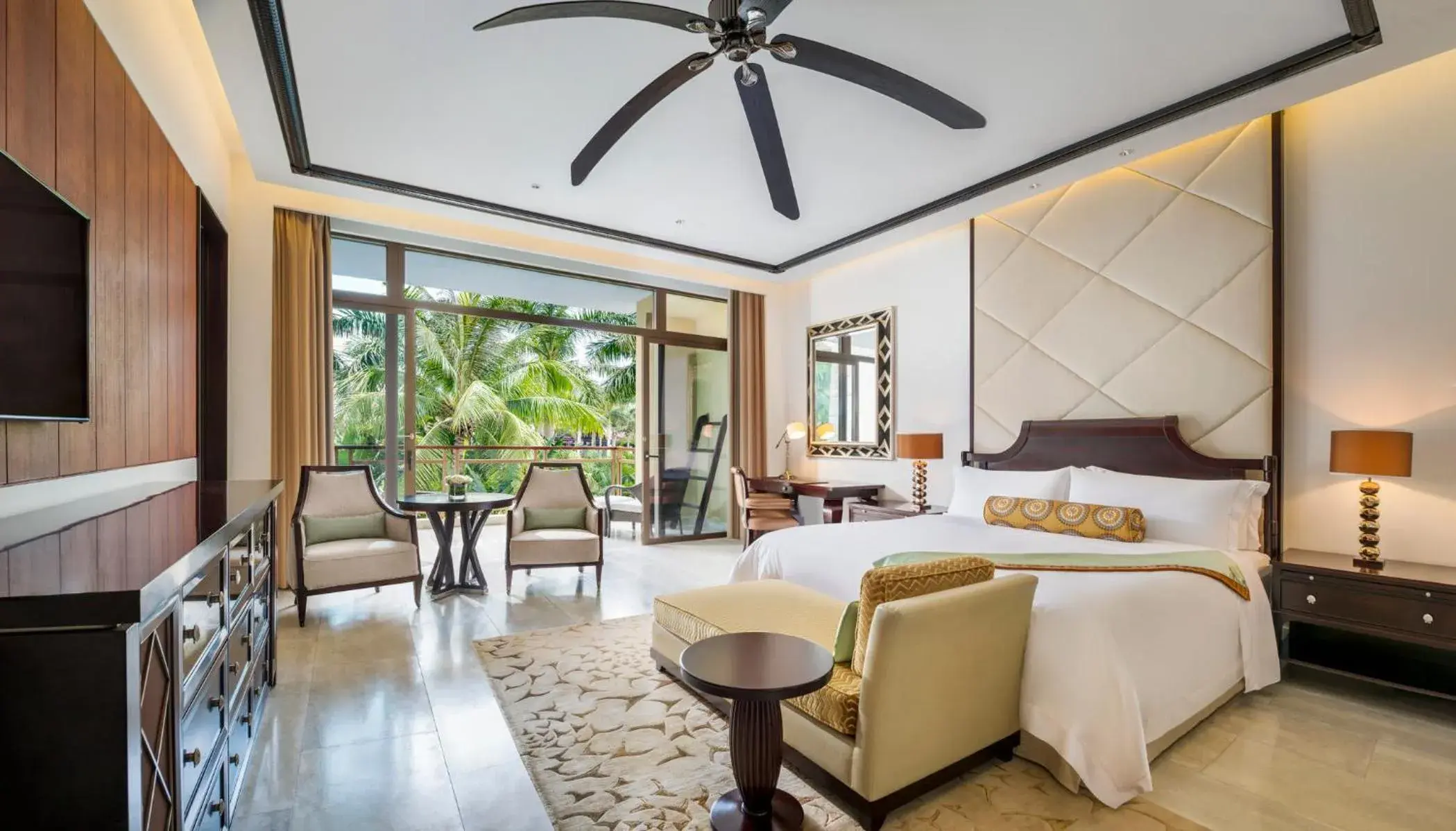 St. Regis Pool View Room-1 bed in The St. Regis Sanya Yalong Bay Resort St. Regis Pool View Room-1 bed in The St. Regis Sanya Yalong Bay Resort