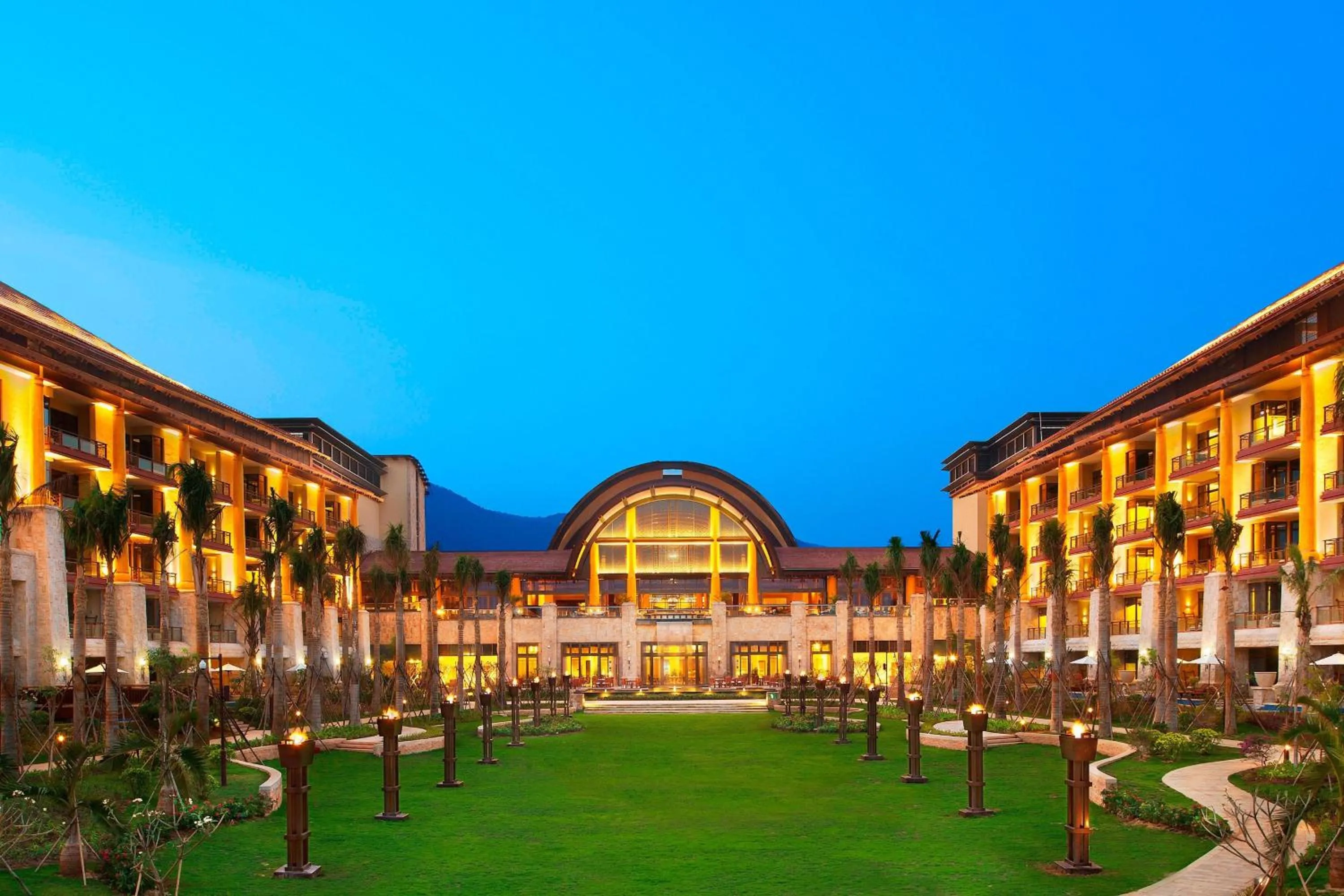 Property building in The St. Regis Sanya Yalong Bay Resort