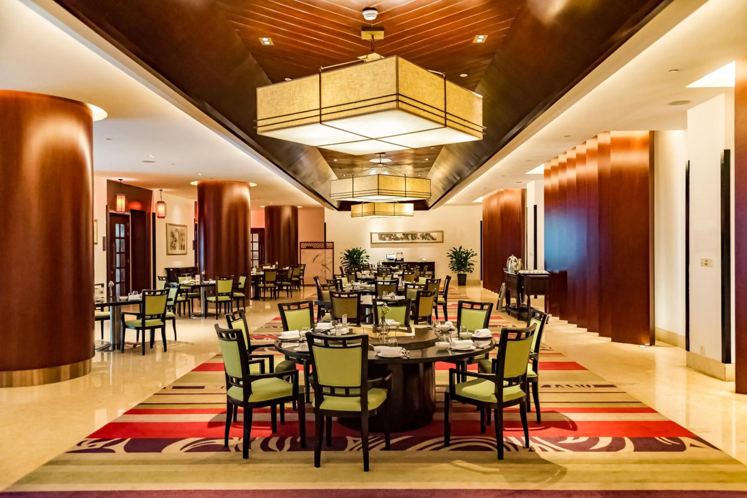 Restaurant/places to eat in The St. Regis Sanya Yalong Bay Resort