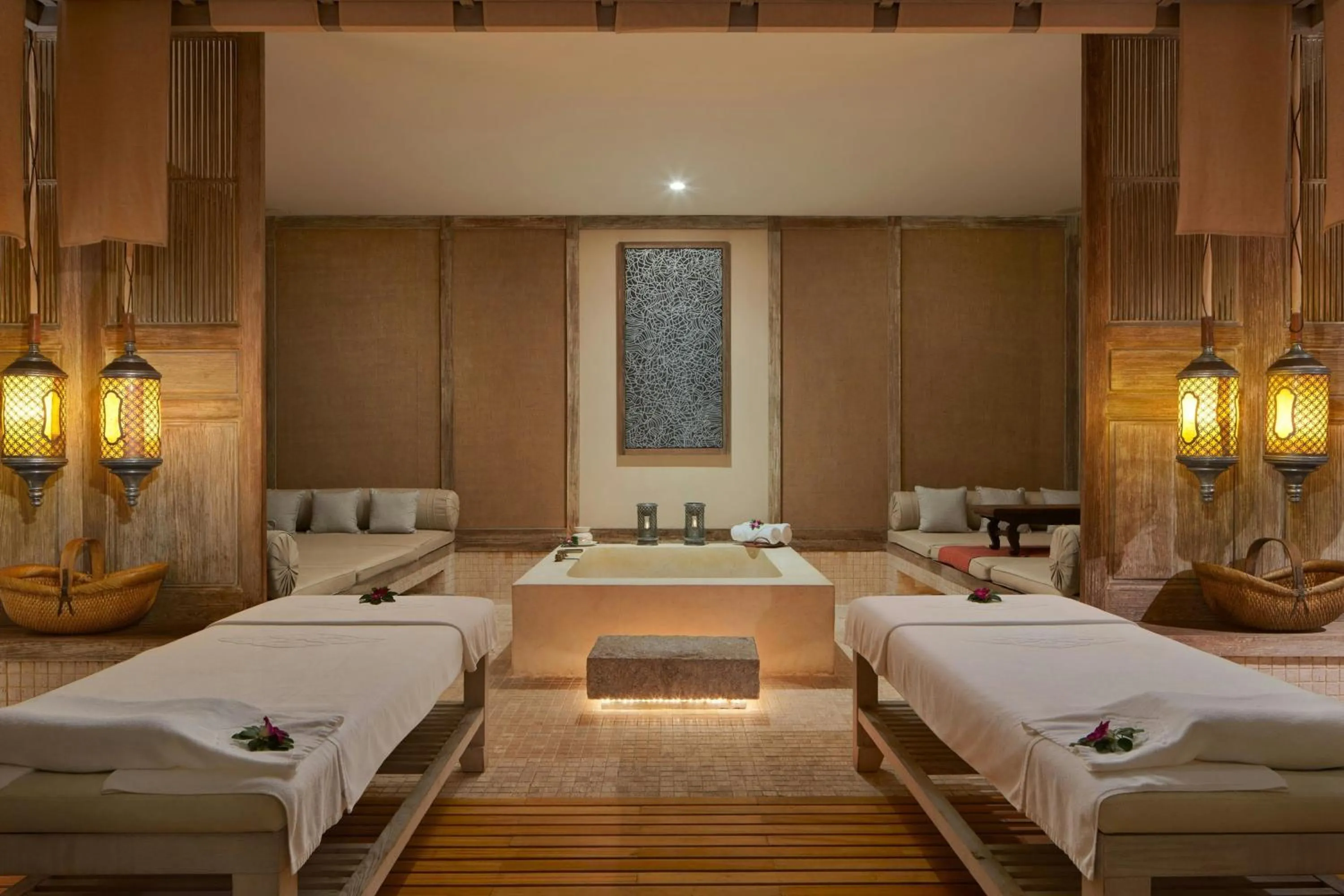 Spa and wellness centre/facilities, Bed in Sheraton Sanya Yalong Bay Resort