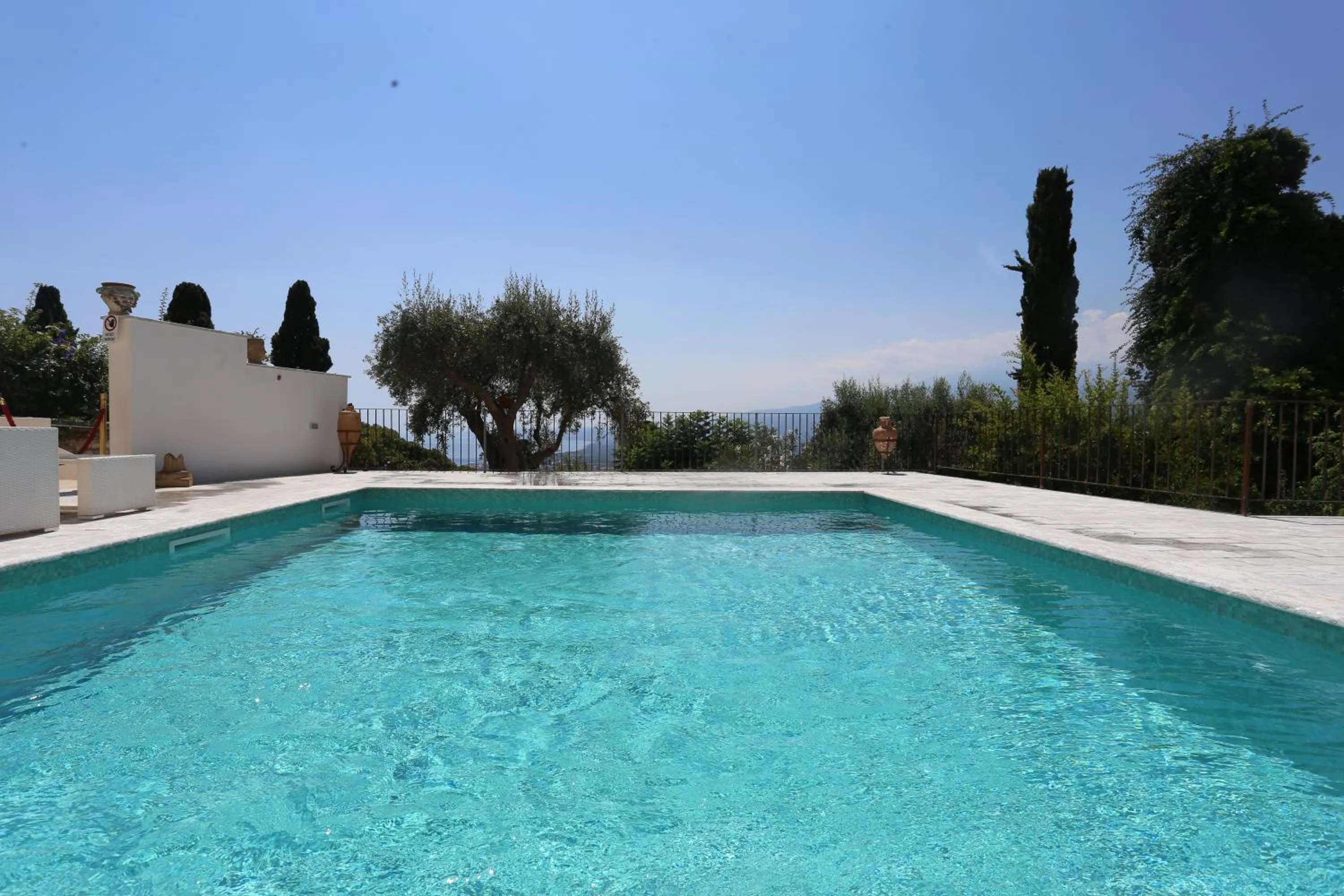 Swimming pool in Casa Cuseni, Patrimonio Culturale Immateriale UNESCO