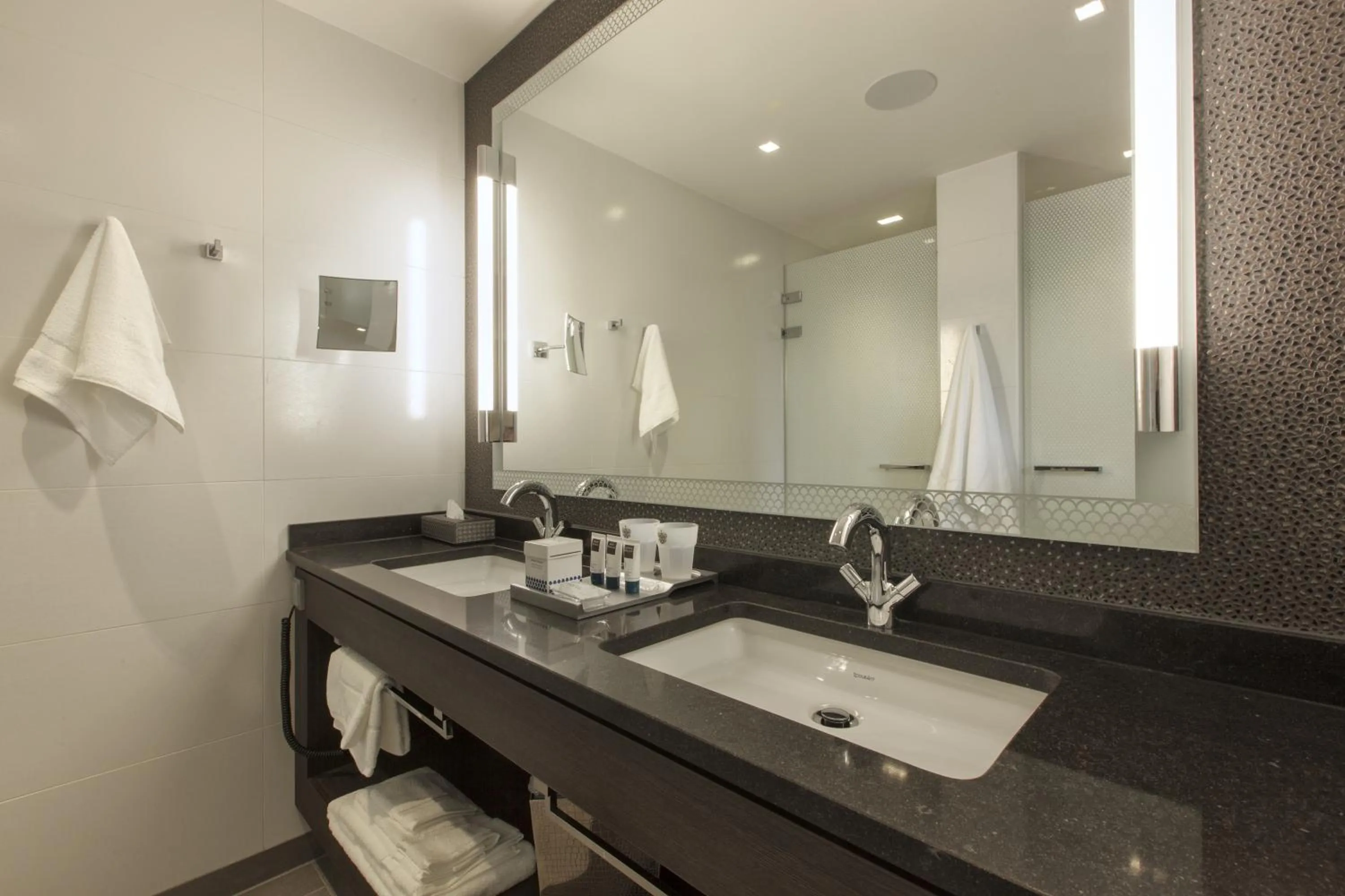 Bathroom in Hotel Dux