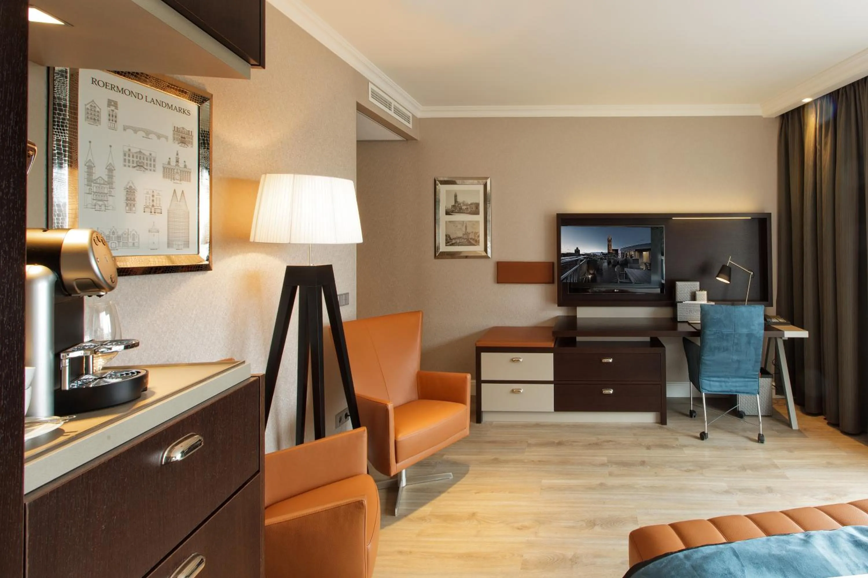 Photo of the whole room in Hotel Dux