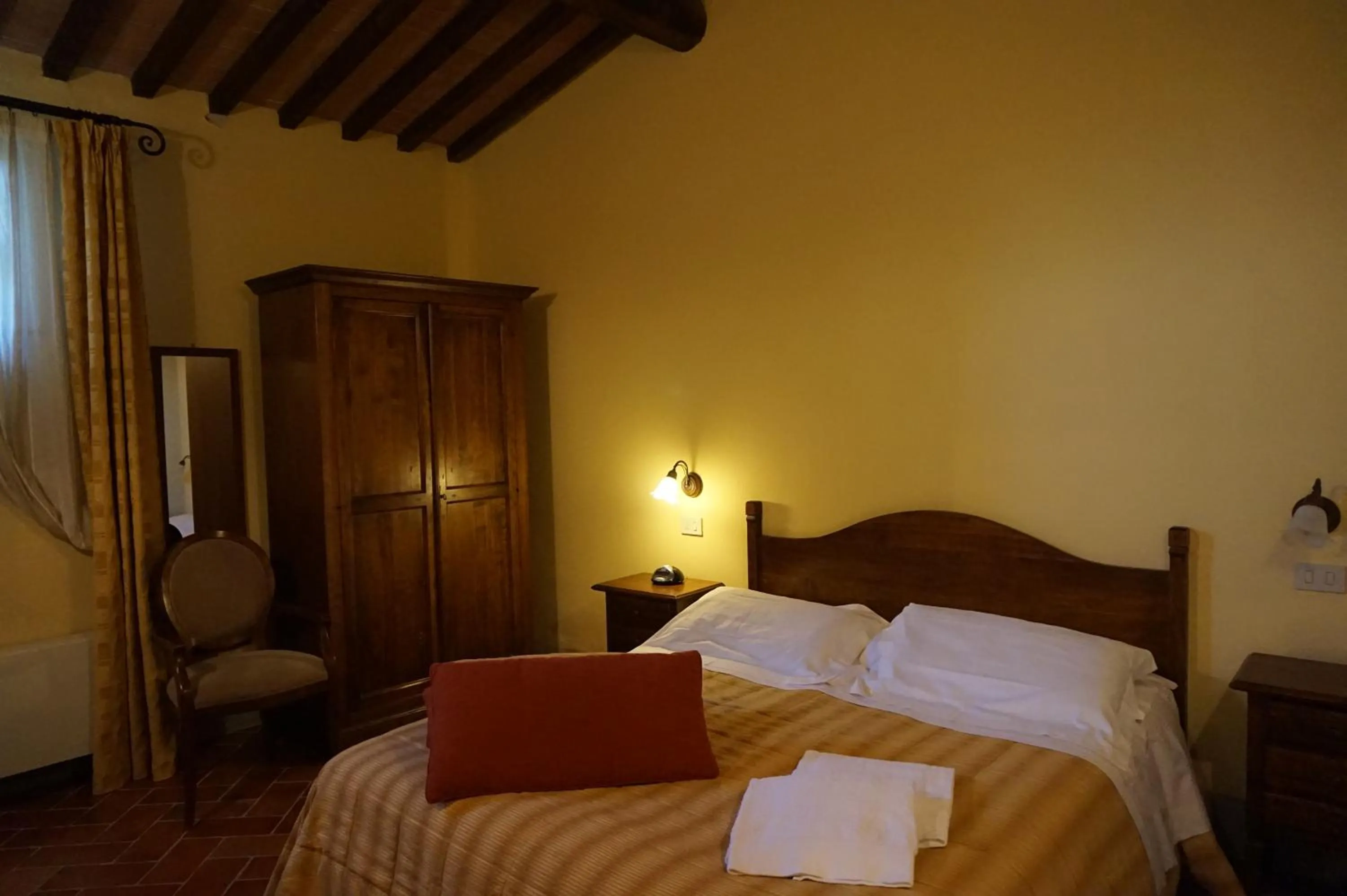 Bedroom, Bed in Borgo Colleoli Resort