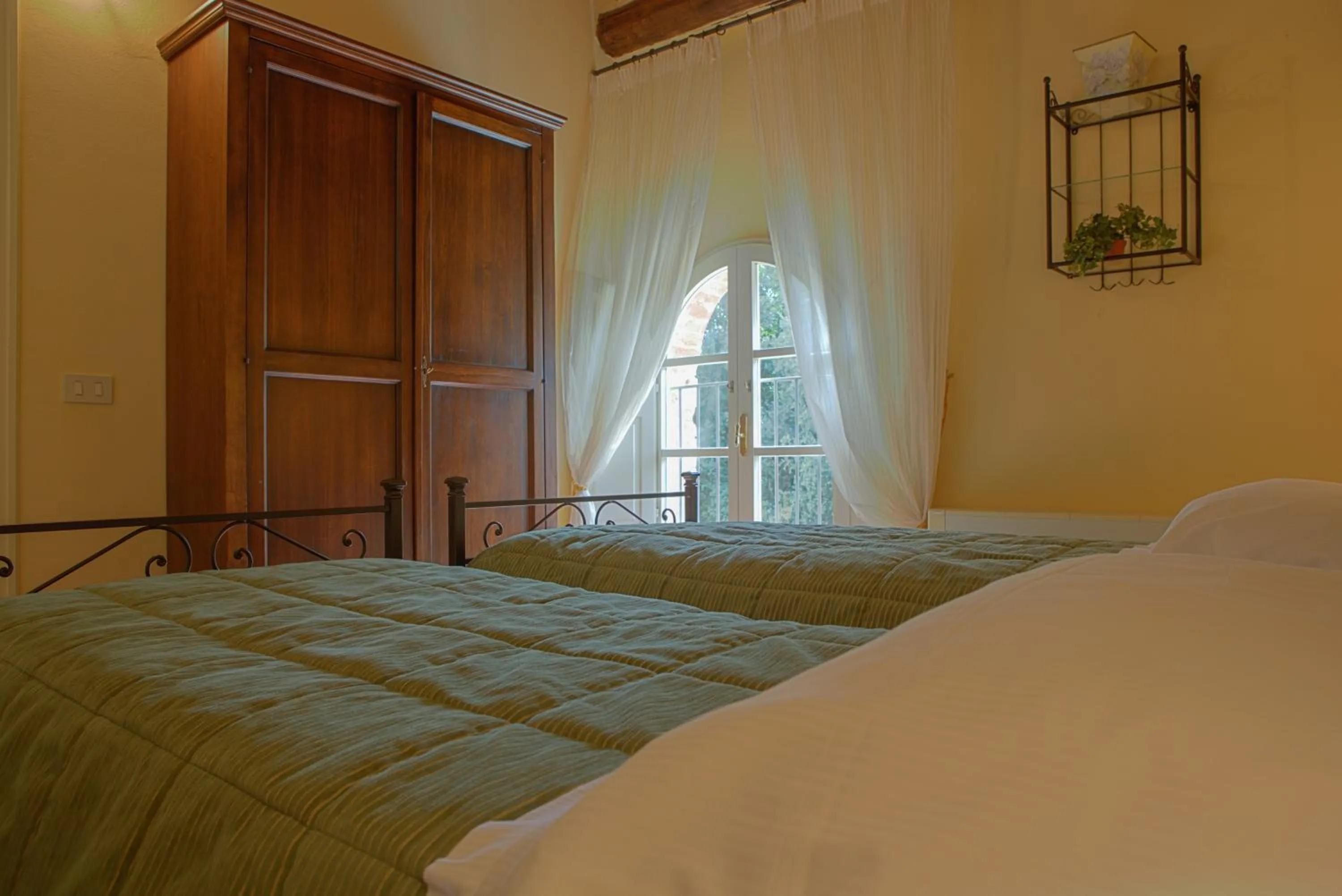 Bed in Borgo Colleoli Resort