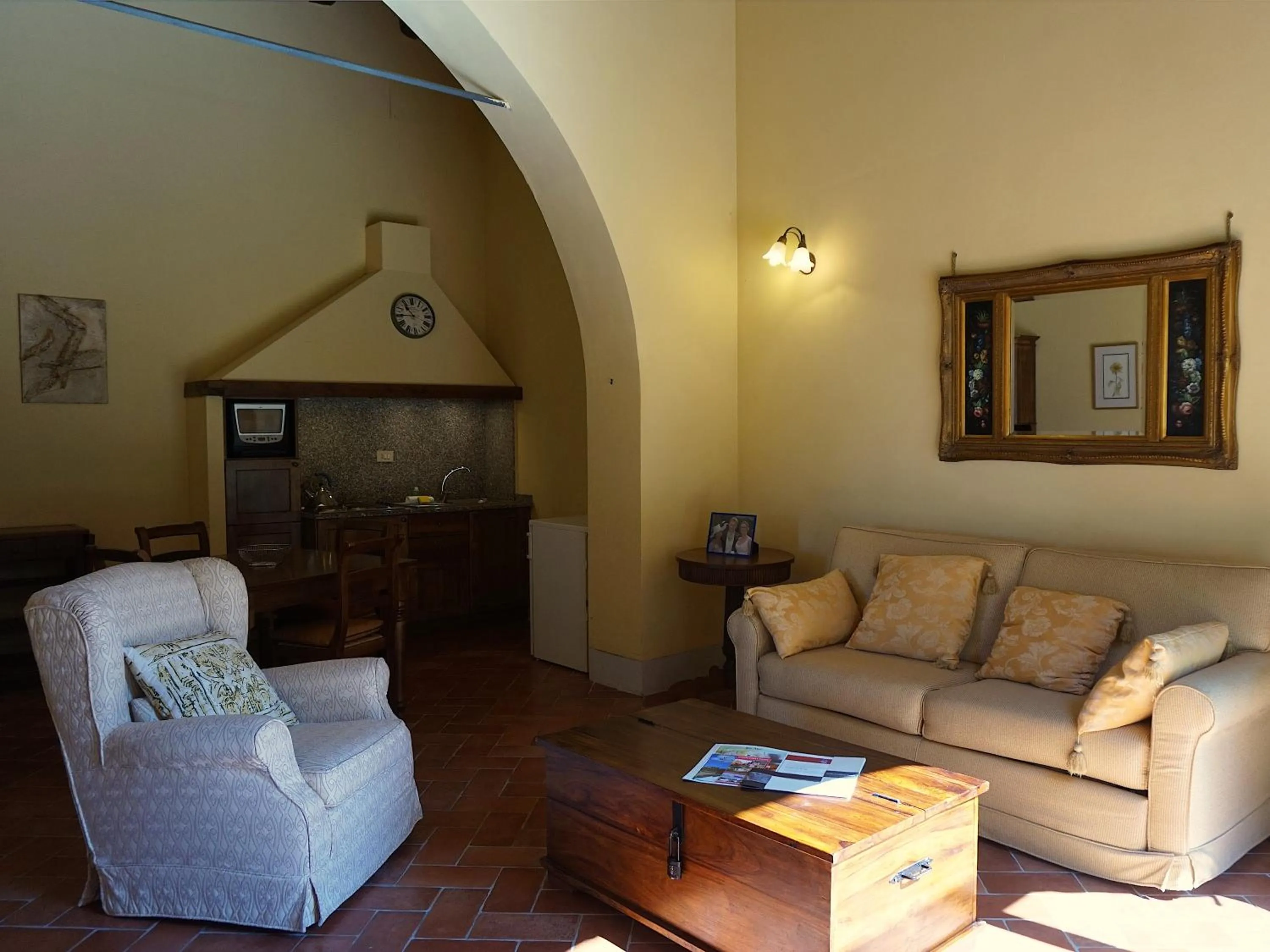 Seating area in Borgo Colleoli Resort