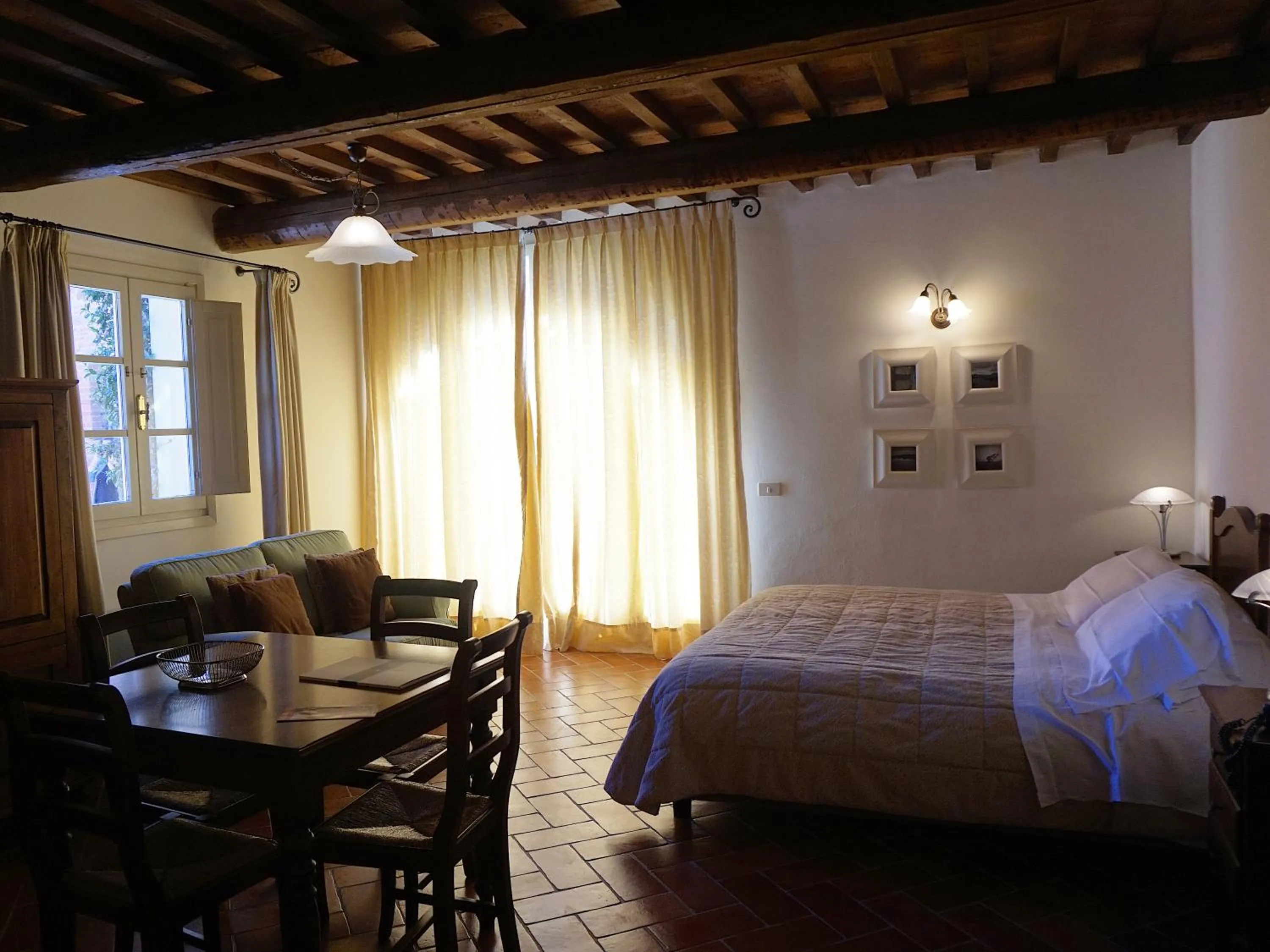 Photo of the whole room, Bed in Borgo Colleoli Resort
