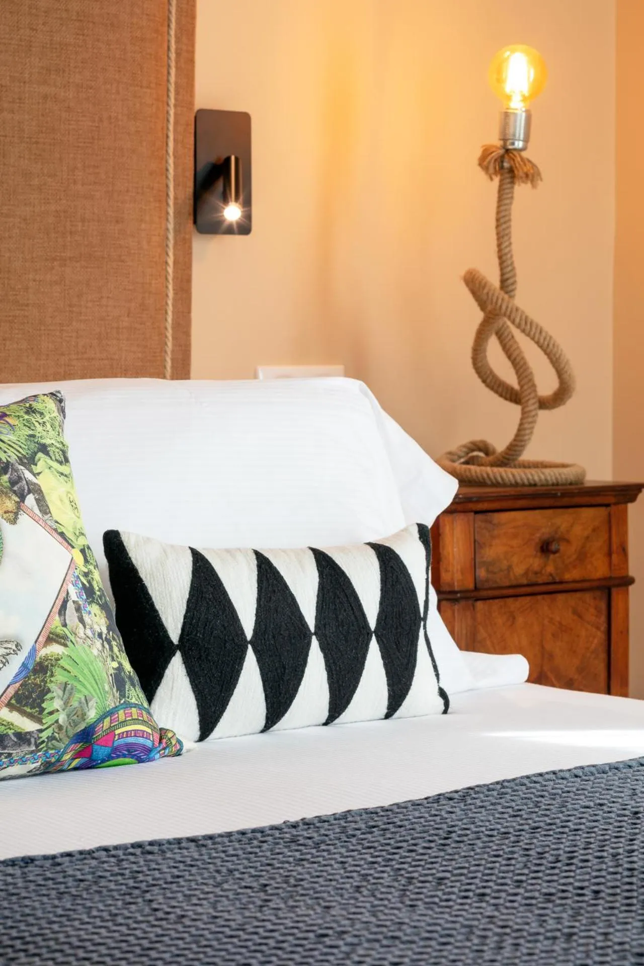 Shower, Bed in Hôtel La Dimora & Spa