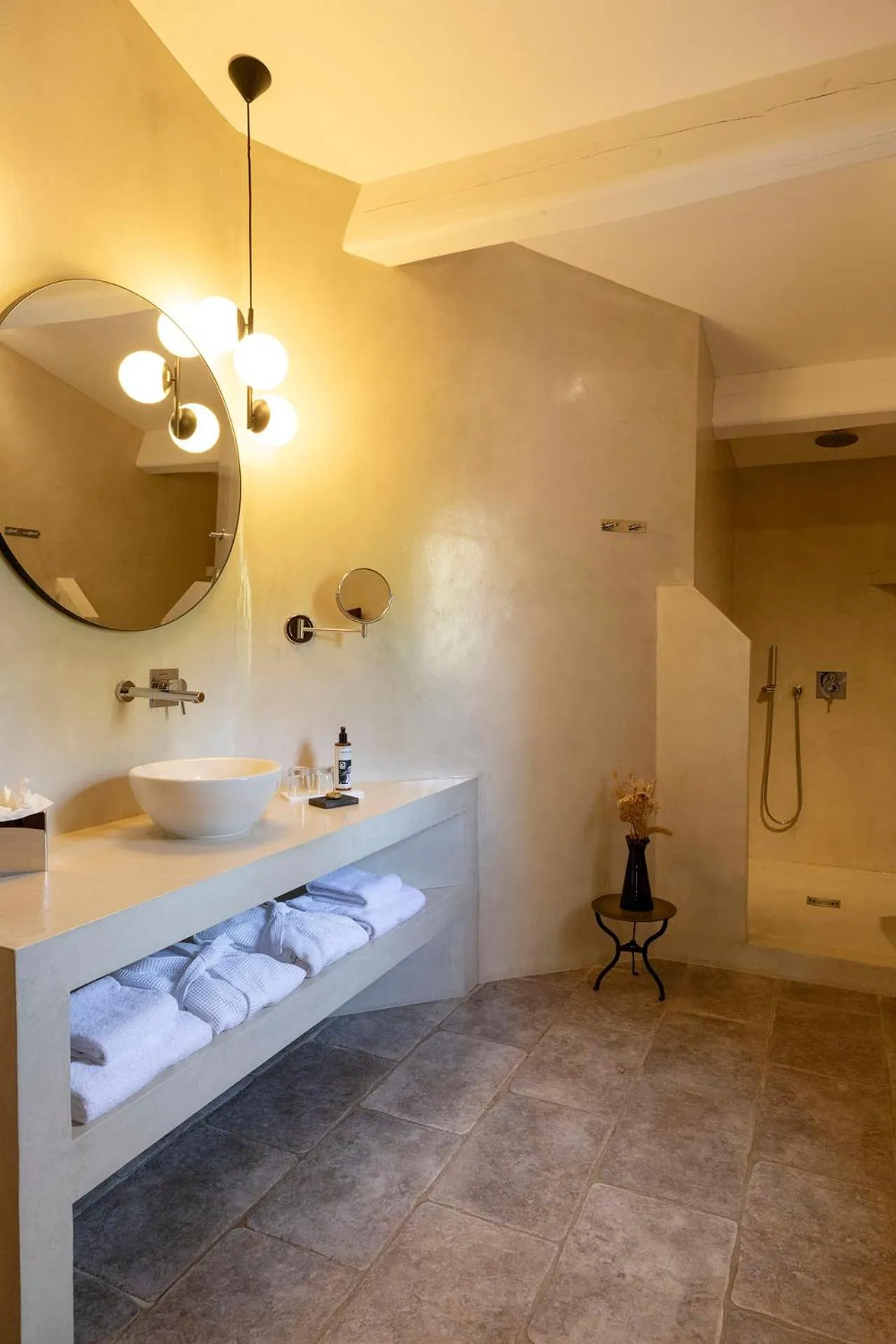 Bathroom in Hôtel La Dimora & Spa