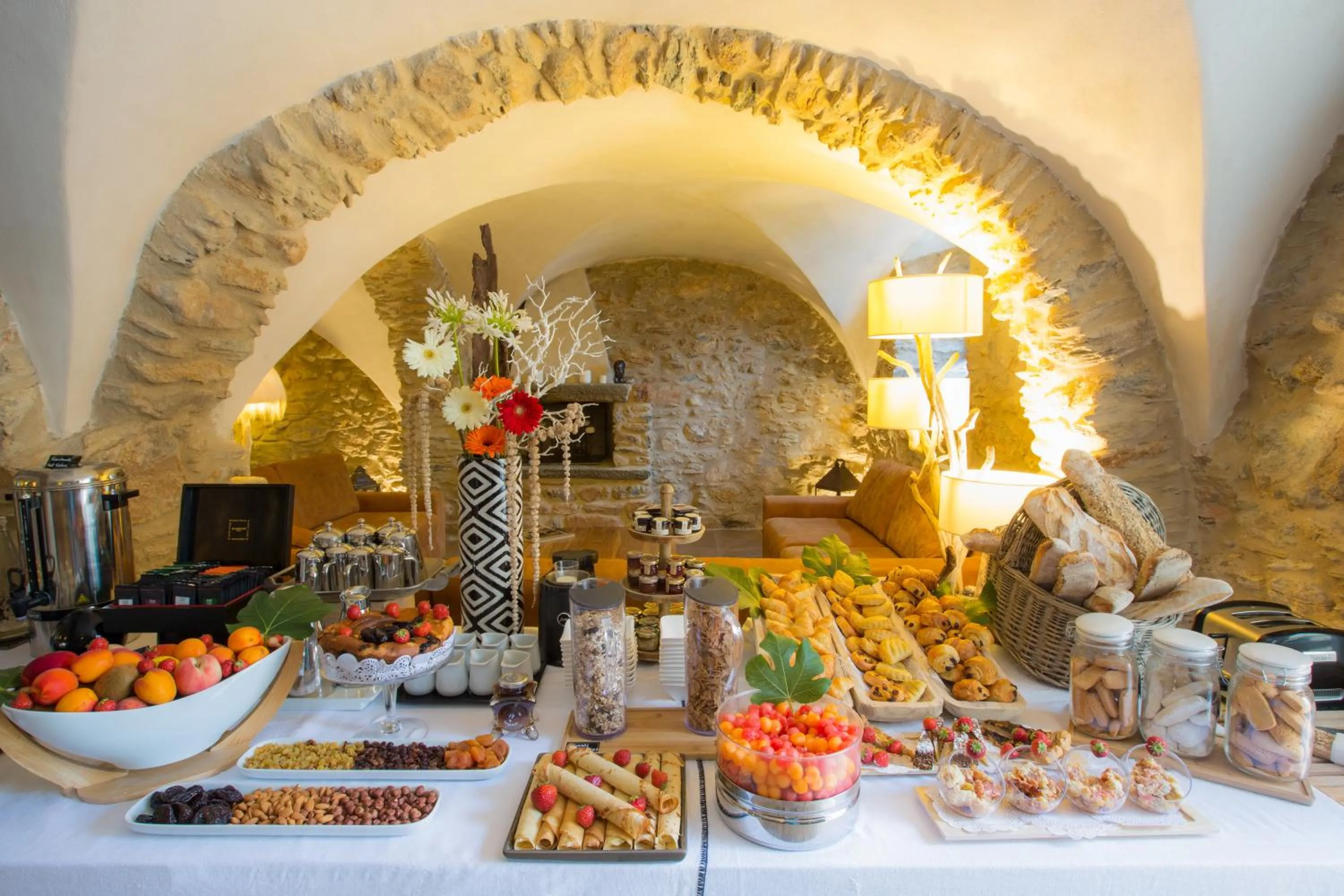 Restaurant/places to eat in Hôtel La Dimora & Spa