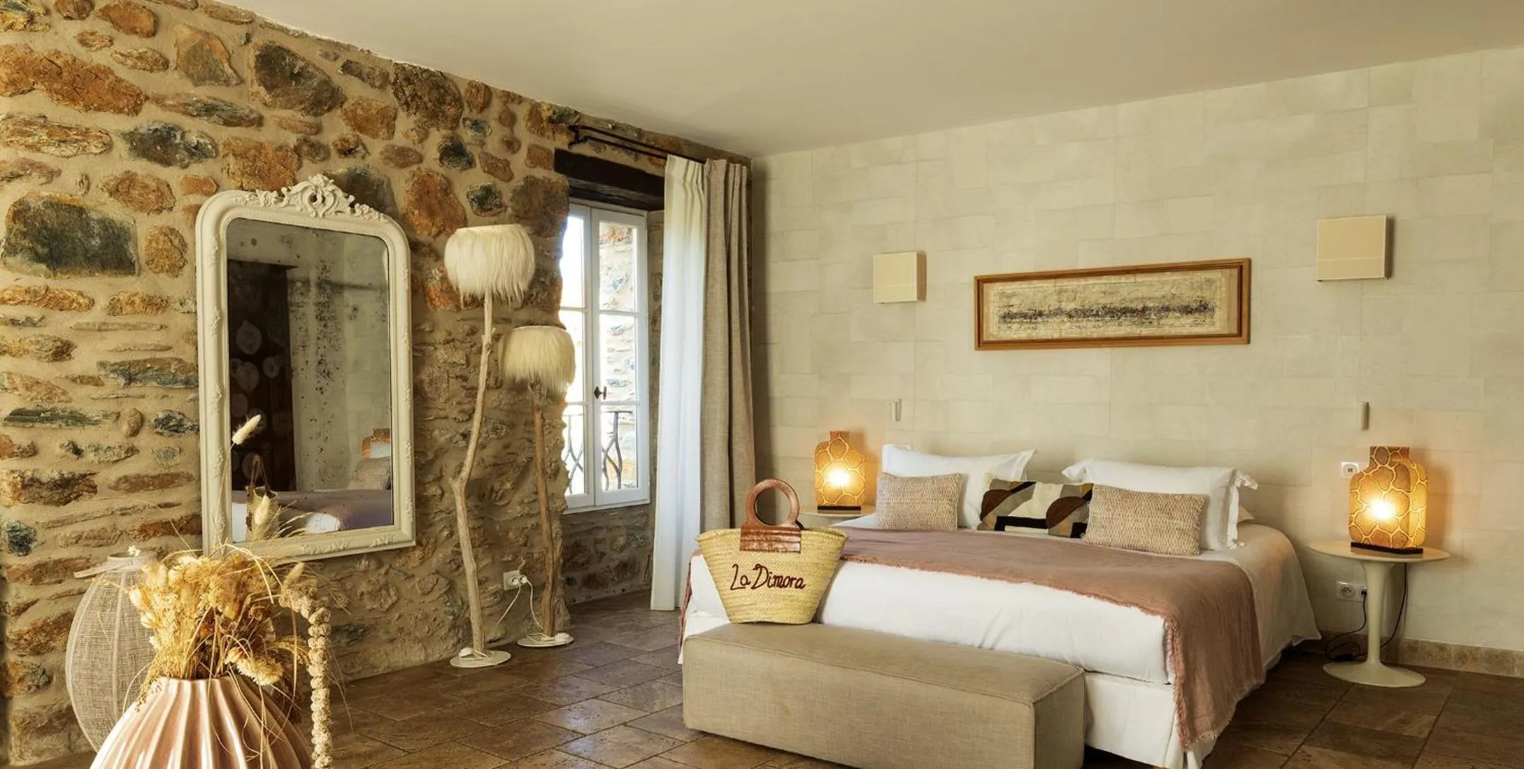 Shower, Bed in Hôtel La Dimora & Spa