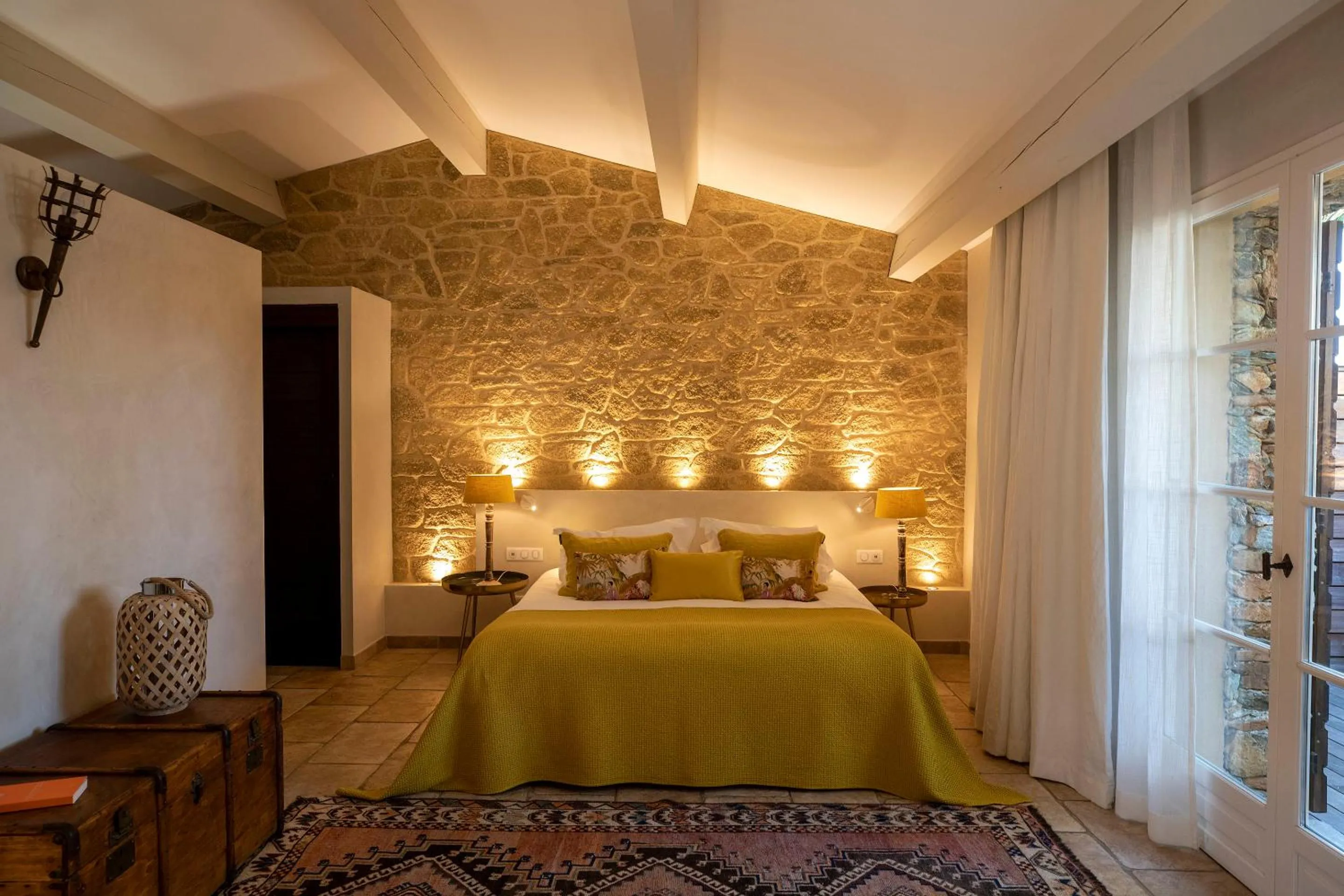 Property building, Bed in Hôtel La Dimora & Spa