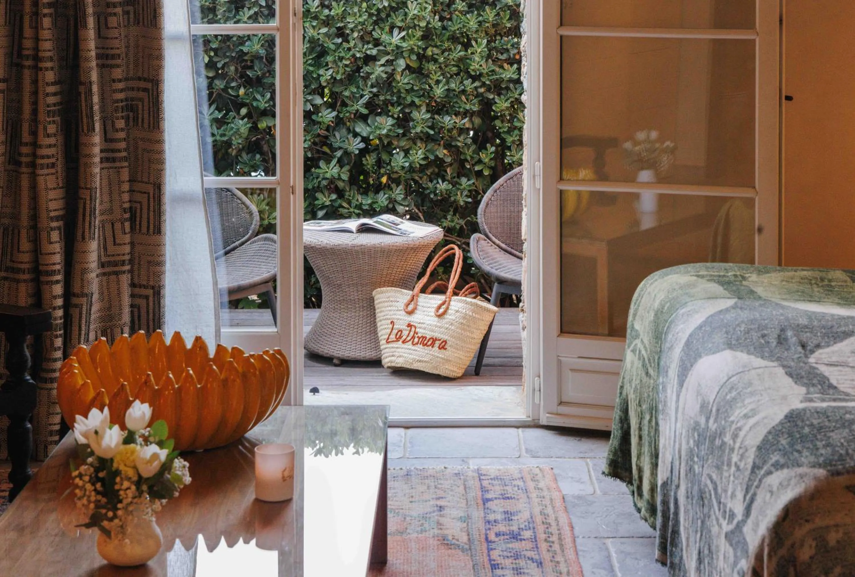 Swimming pool, Bed in Hôtel La Dimora & Spa